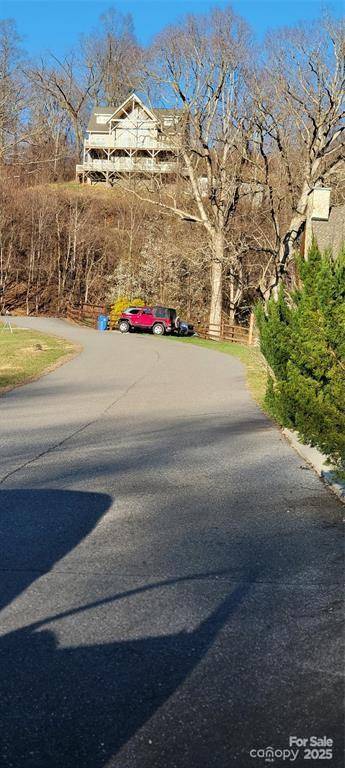 27 Prestige PT, Waynesville, NC 28785