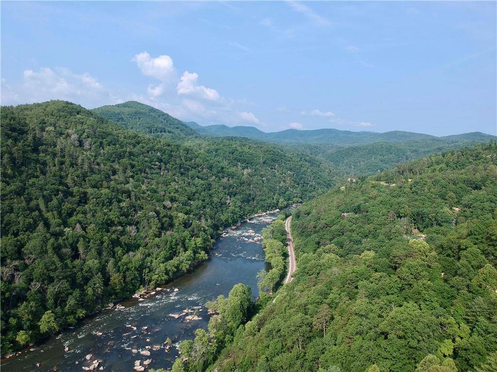 305 Raccoon RUN #25, Marshall, NC 28753