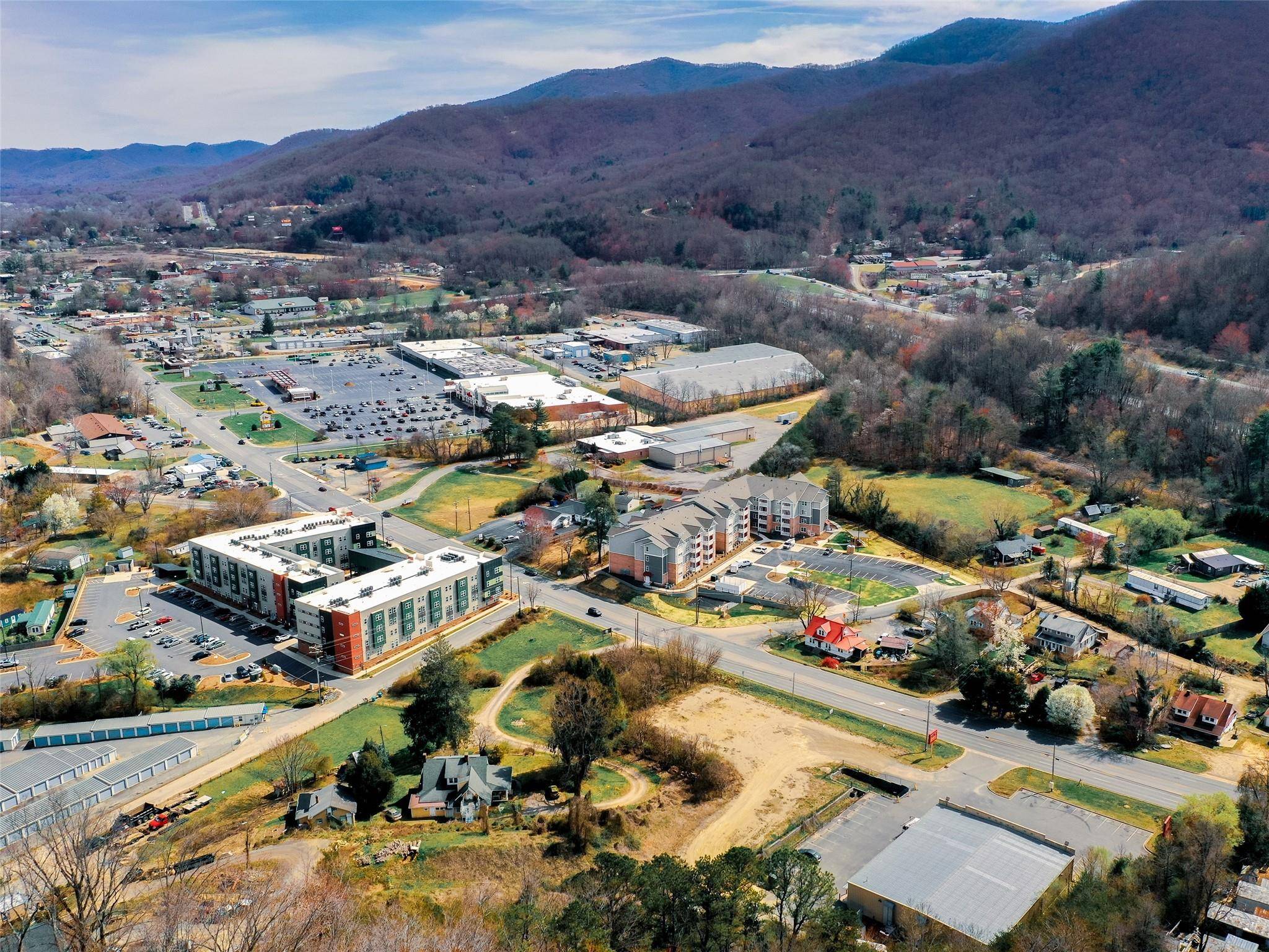 2236 US 70 HWY, Swannanoa, NC 28778