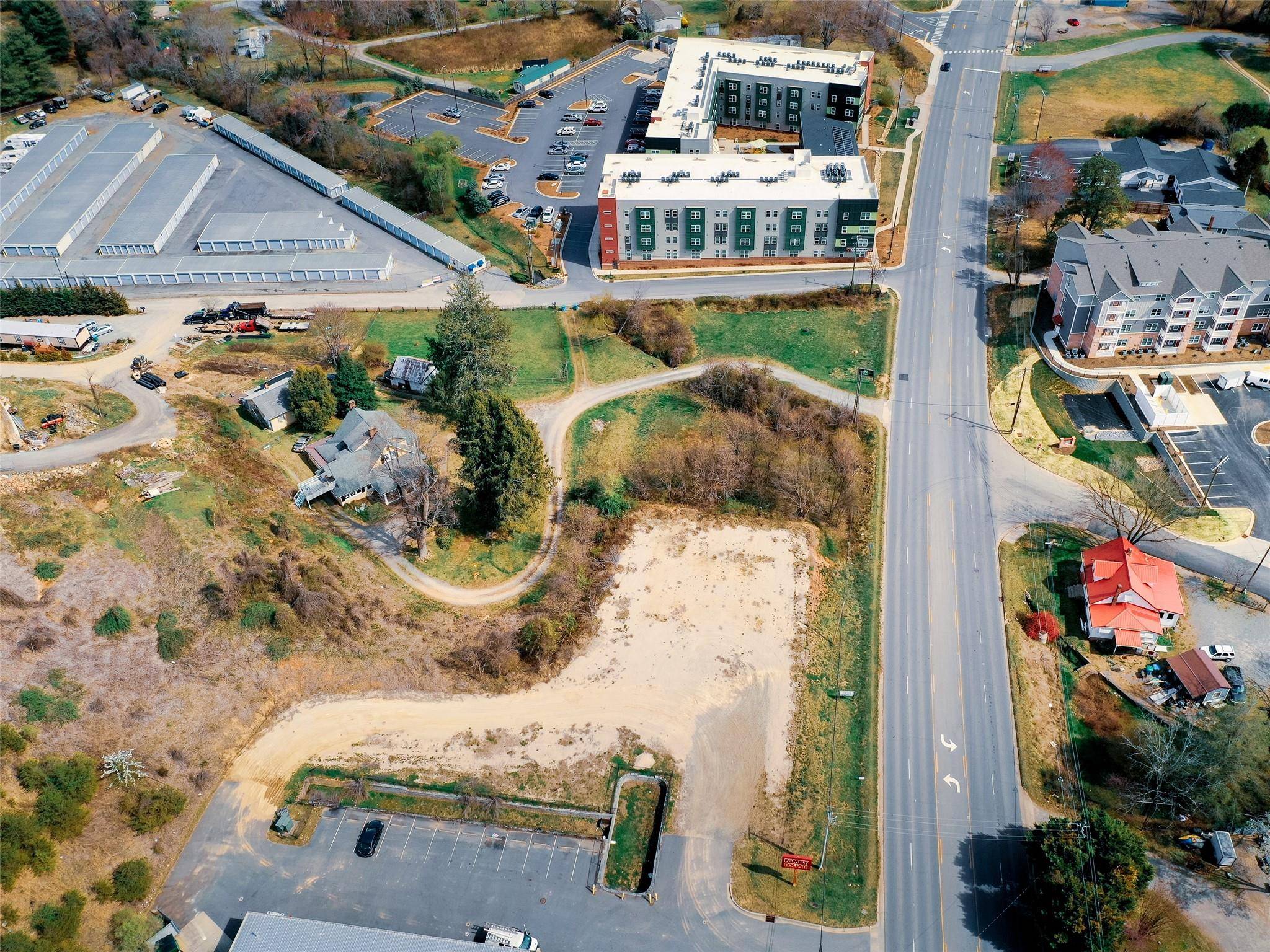 2236 US 70 HWY, Swannanoa, NC 28778