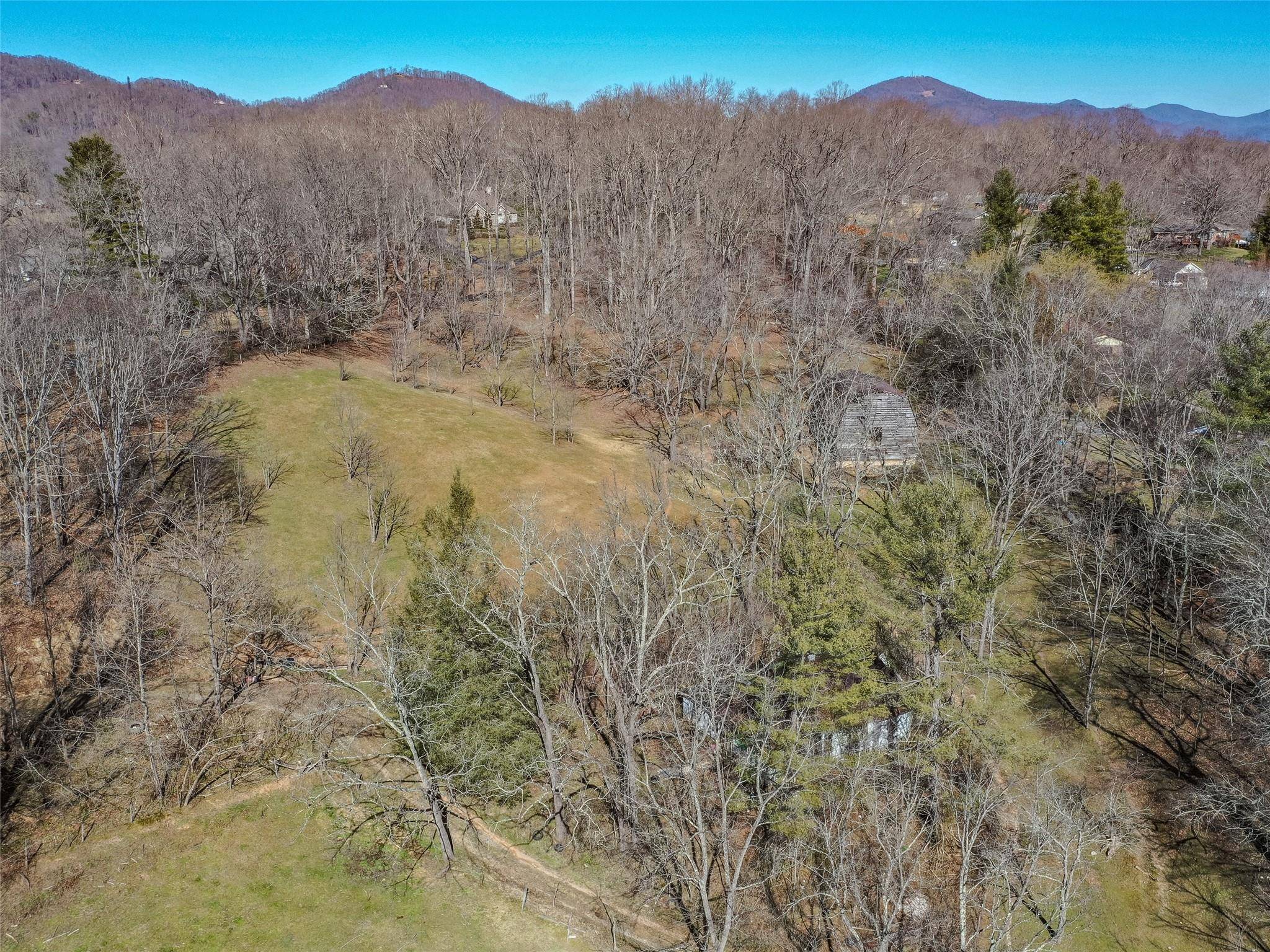 000 Russ AVE, Waynesville, NC 28786