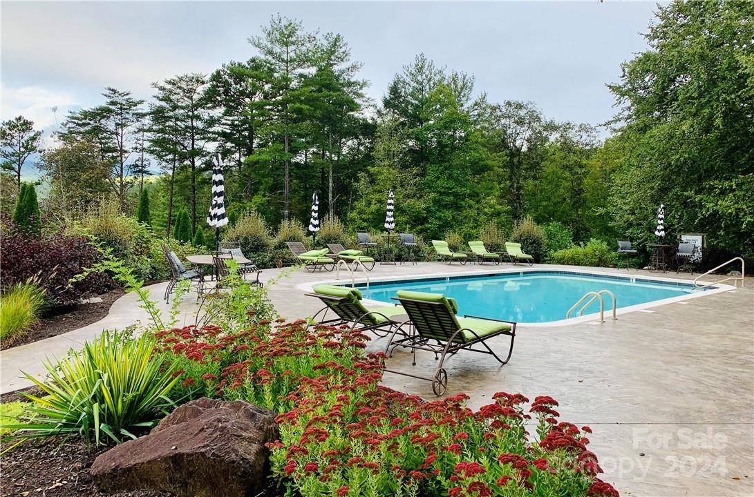391 Red Fox TRL #16, Marshall, NC 28753