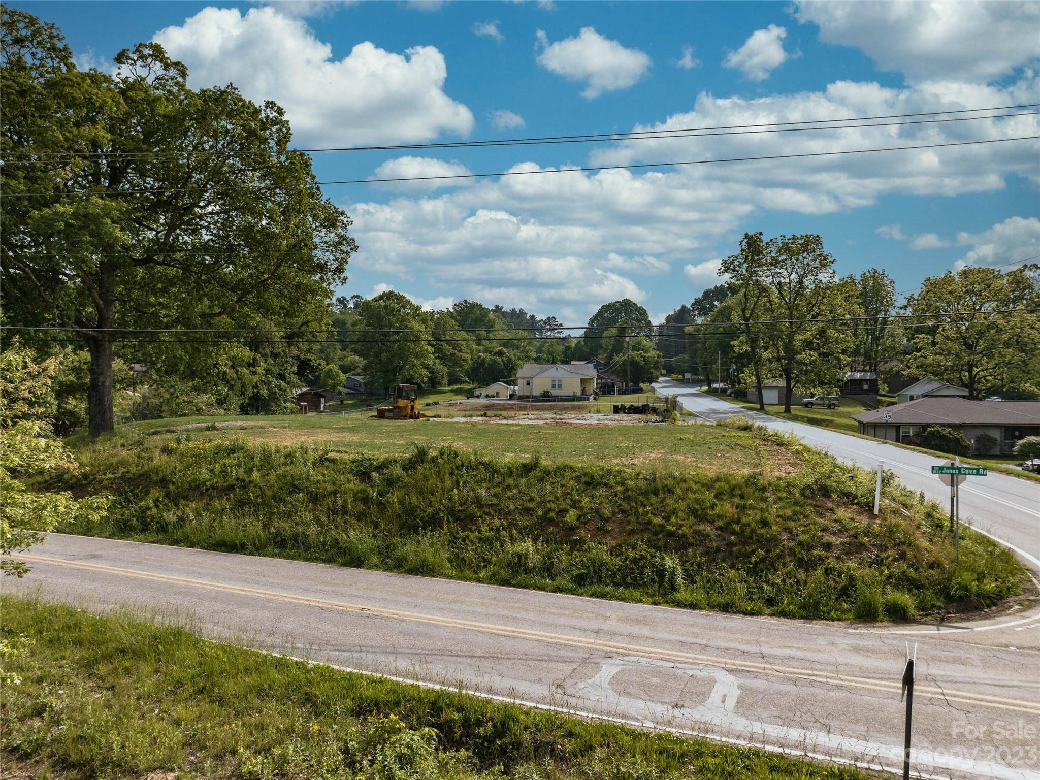 35 Lee RD, Clyde, NC 28721