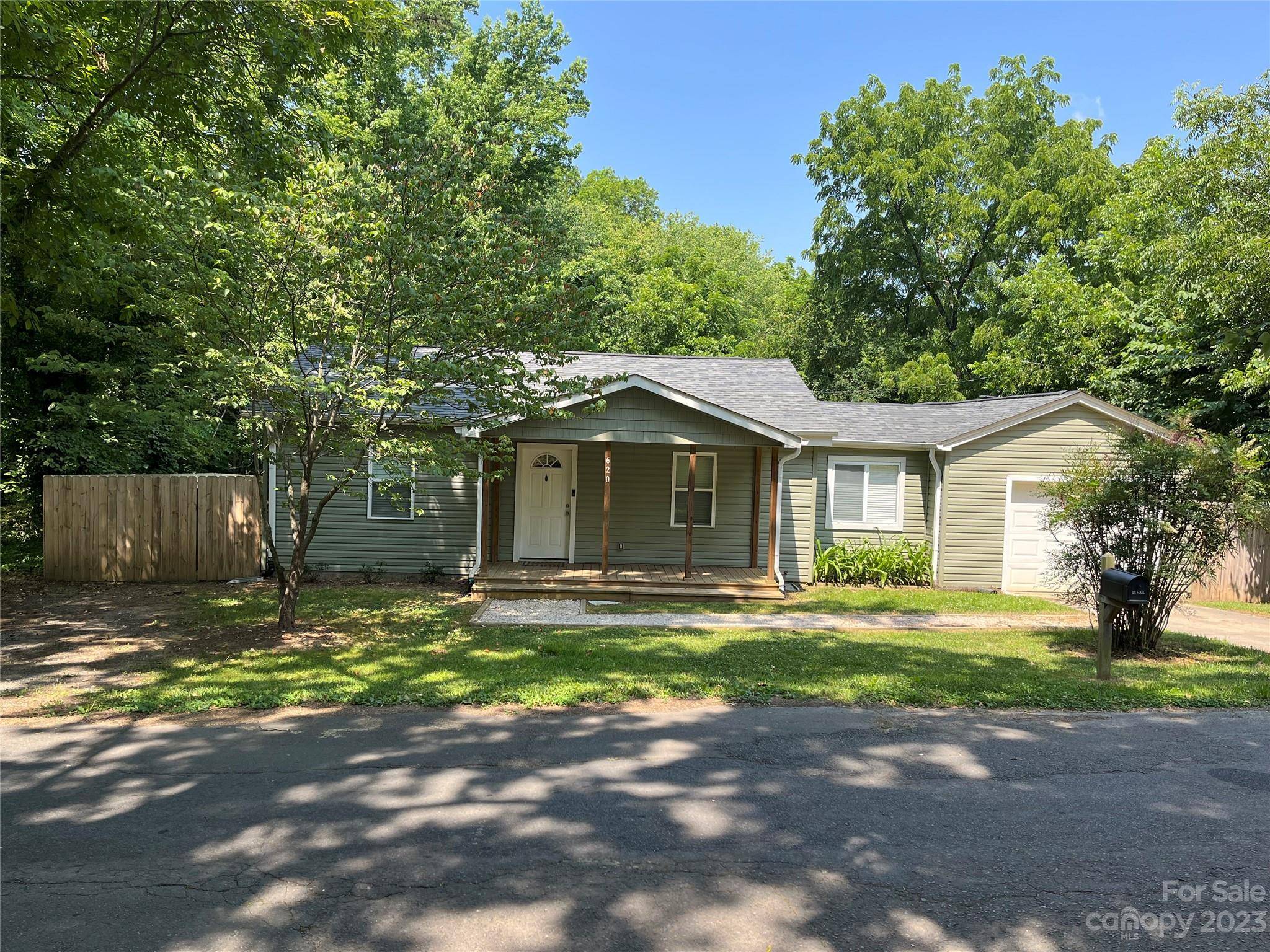 620 Central AVE, Albemarle, NC 28001