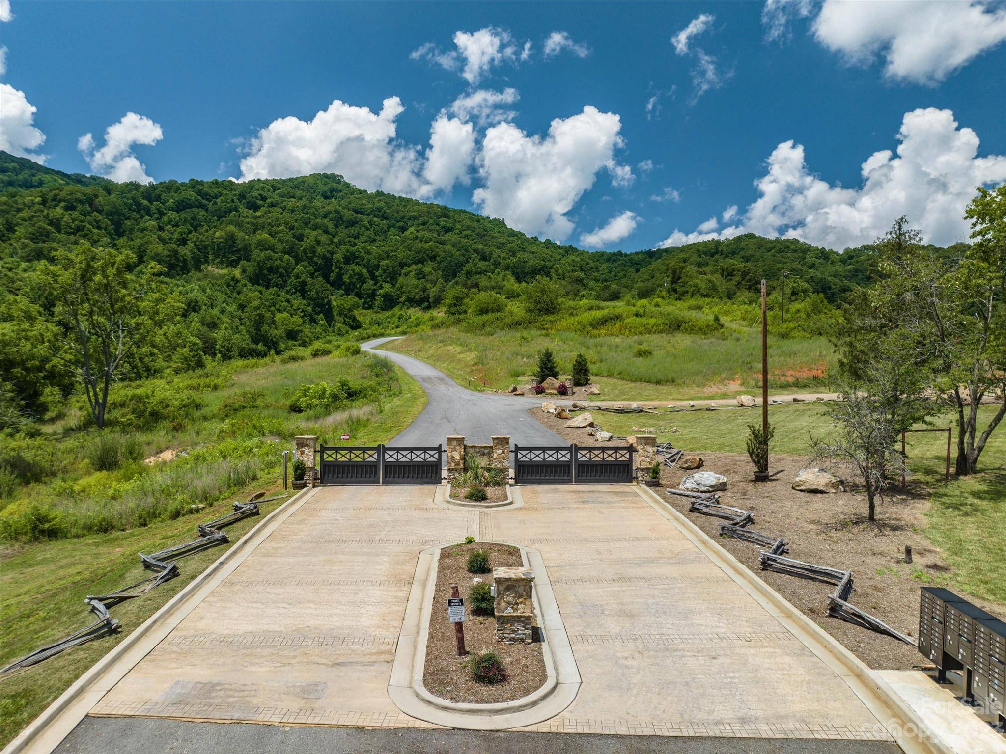 99999 Summit View DR #6, Candler, NC 28715