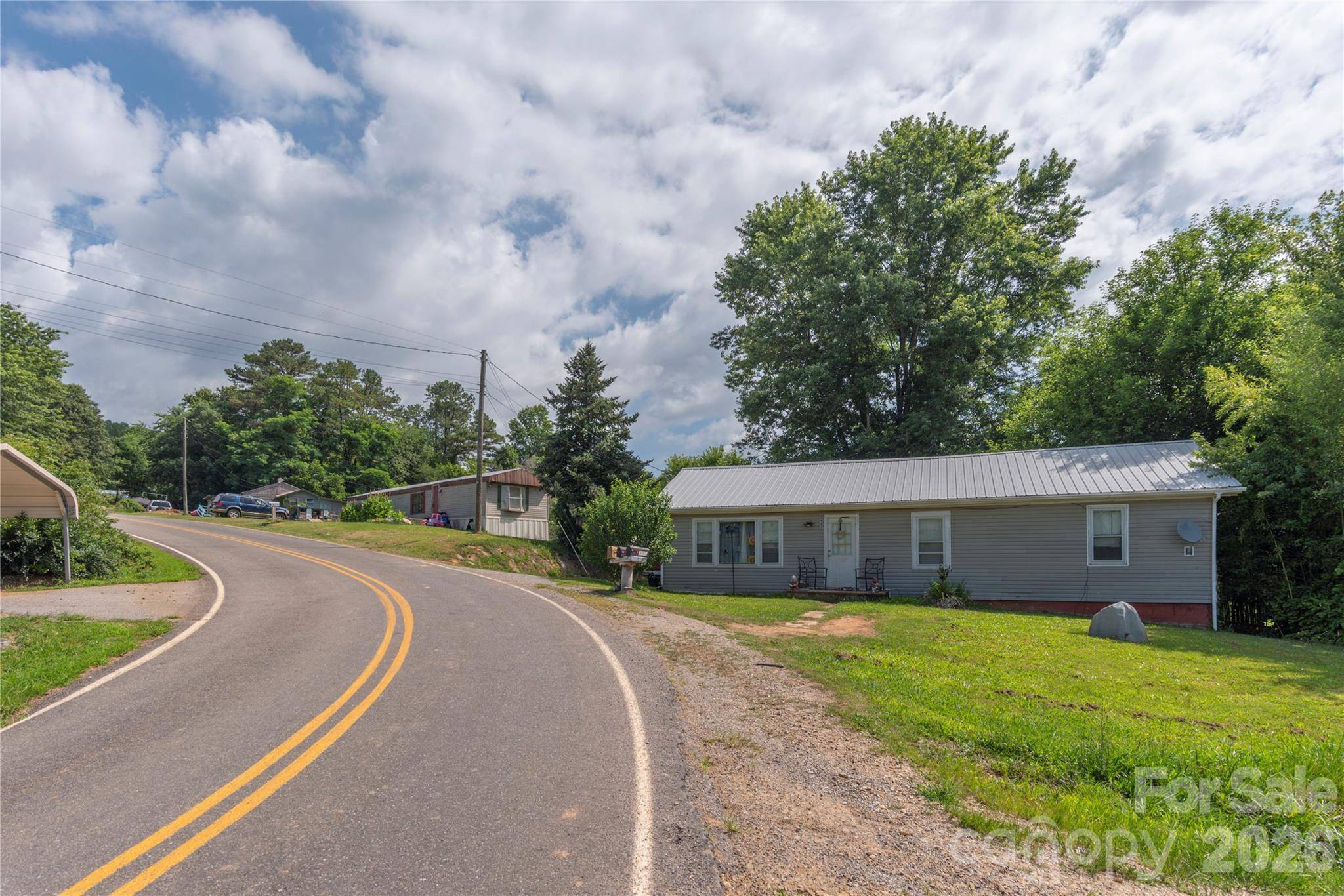 492, 518 and 524 Scruggs CIR, Canton, NC 28716