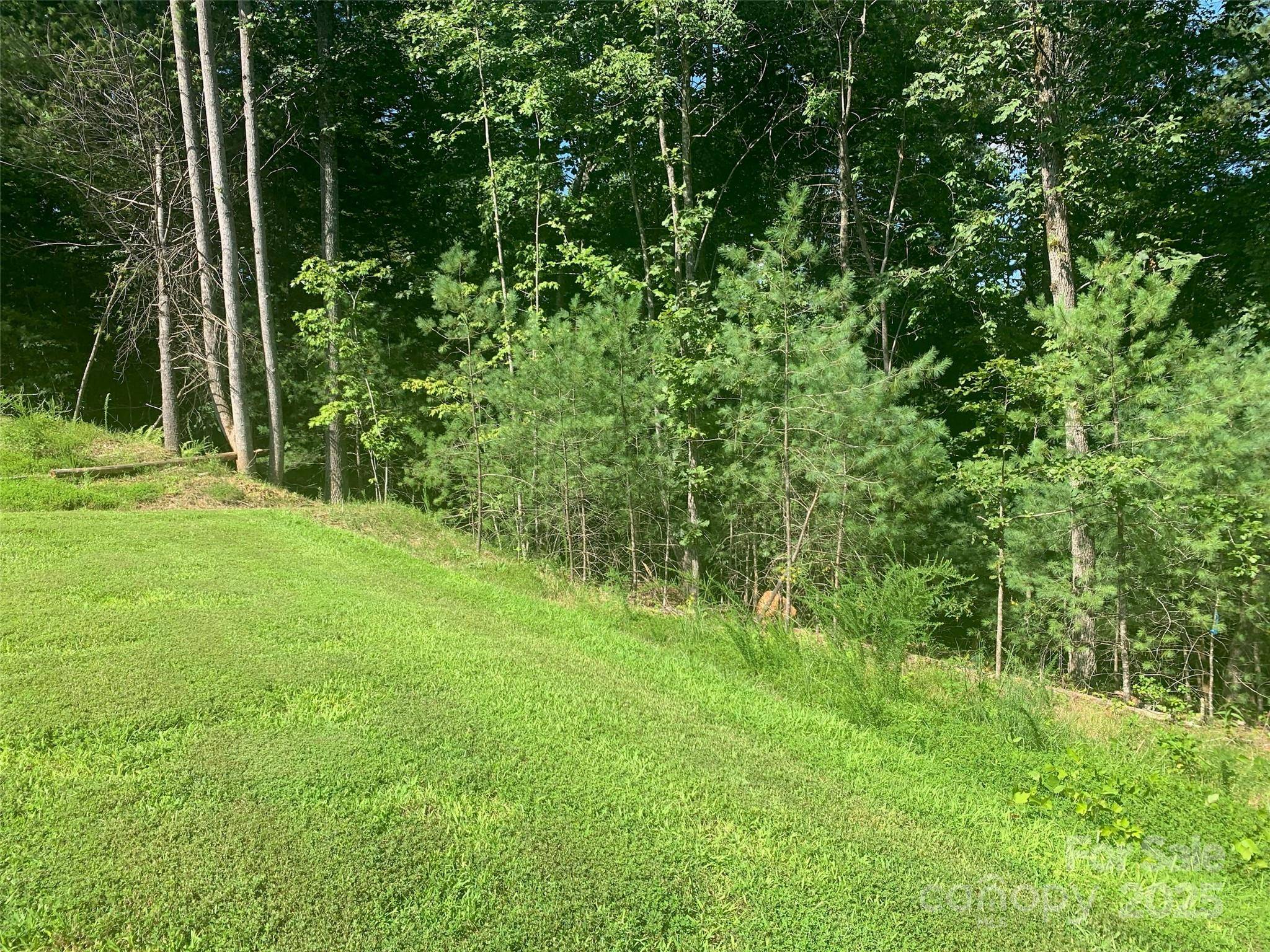 2.32 acres Lot 72 Round Mountain Pkwy #72, Lenoir, NC 28645