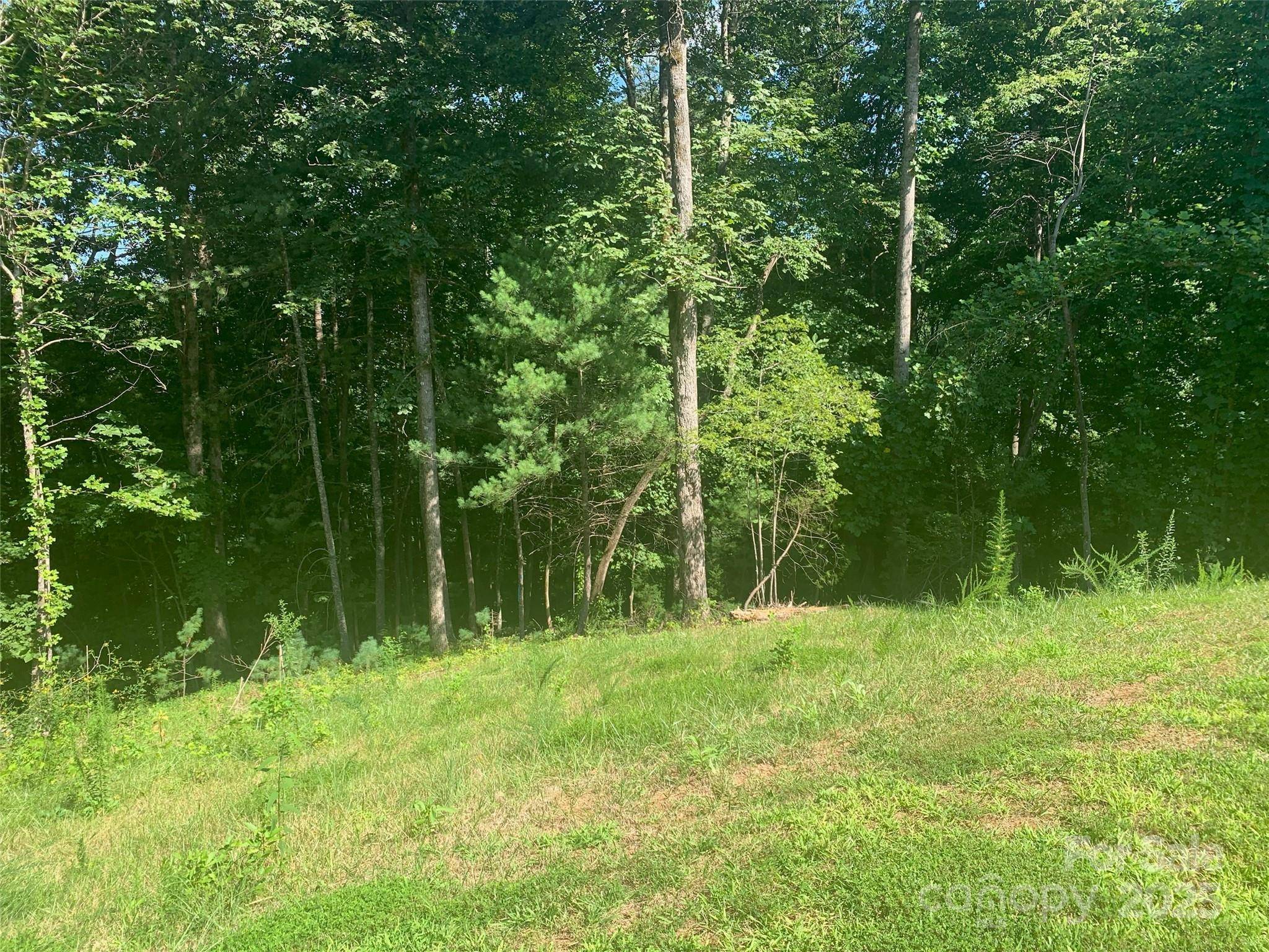 2.32 acres Lot 72 Round Mountain Pkwy #72, Lenoir, NC 28645