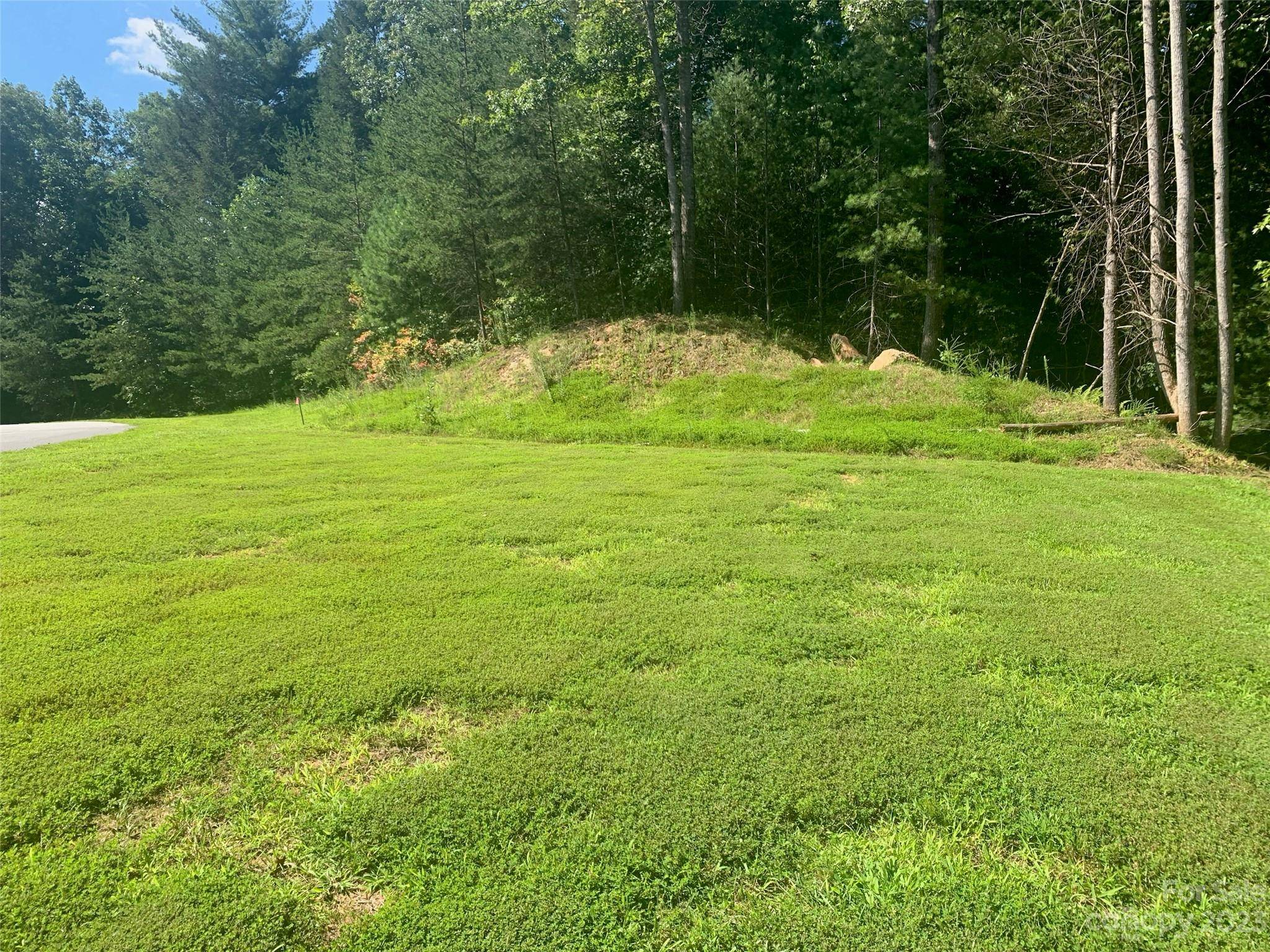 3.32 acres Lot 74 Round Mountain Pkwy #74, Lenoir, NC 28645