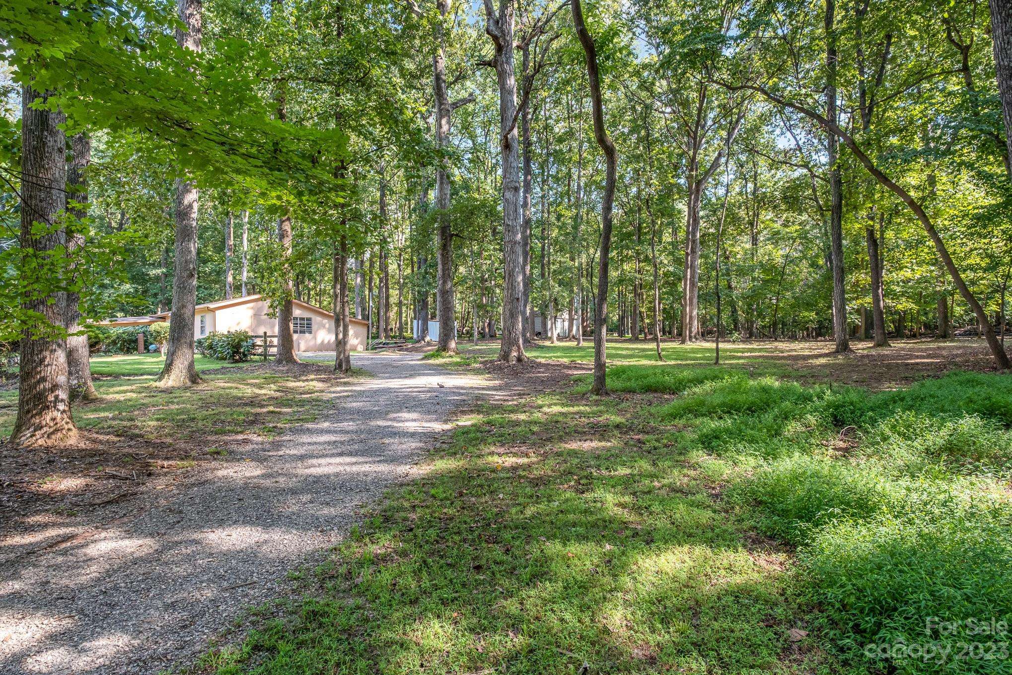 2756 Peachtree RD, Statesville, NC 28625