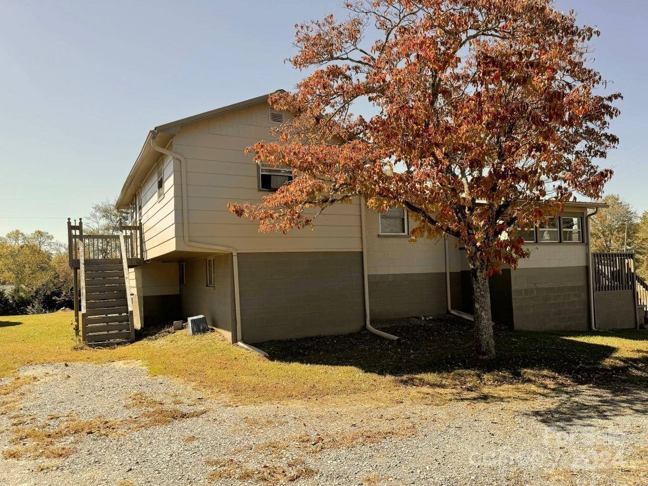 565 Neely RD, Brevard, NC 28712