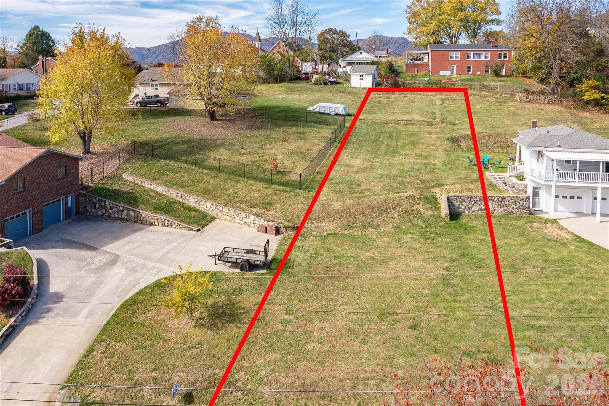 99999 Allen ST, Canton, NC 28716