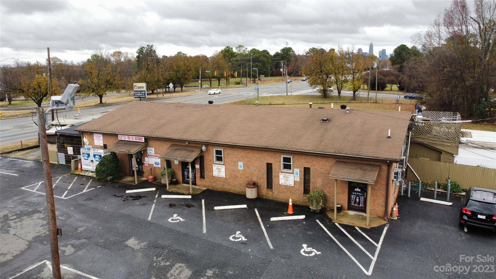 2731 Beatties Ford RD, Charlotte, NC 28216