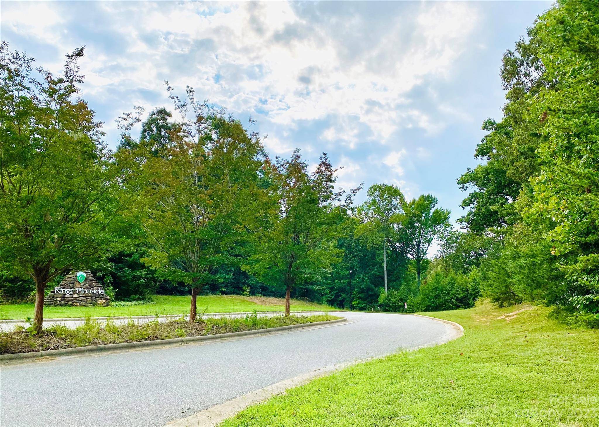 5147 Kings Pinnacle DR, Kings Mountain, NC 28086