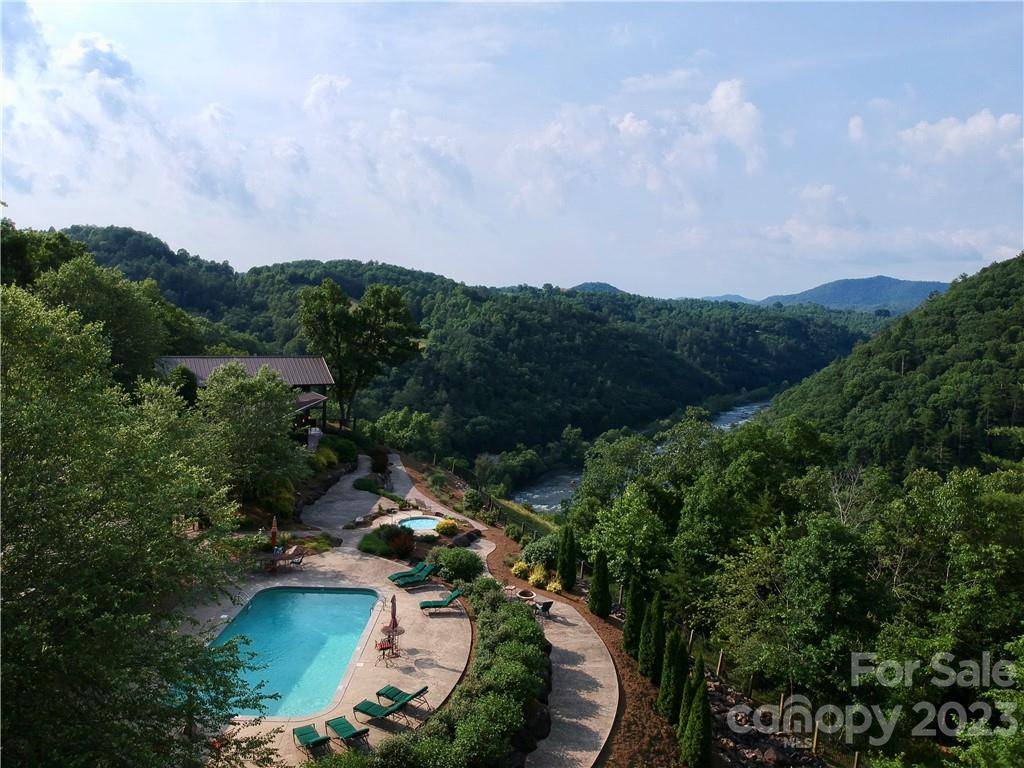 677 White Water WAY #30, Marshall, NC 28753