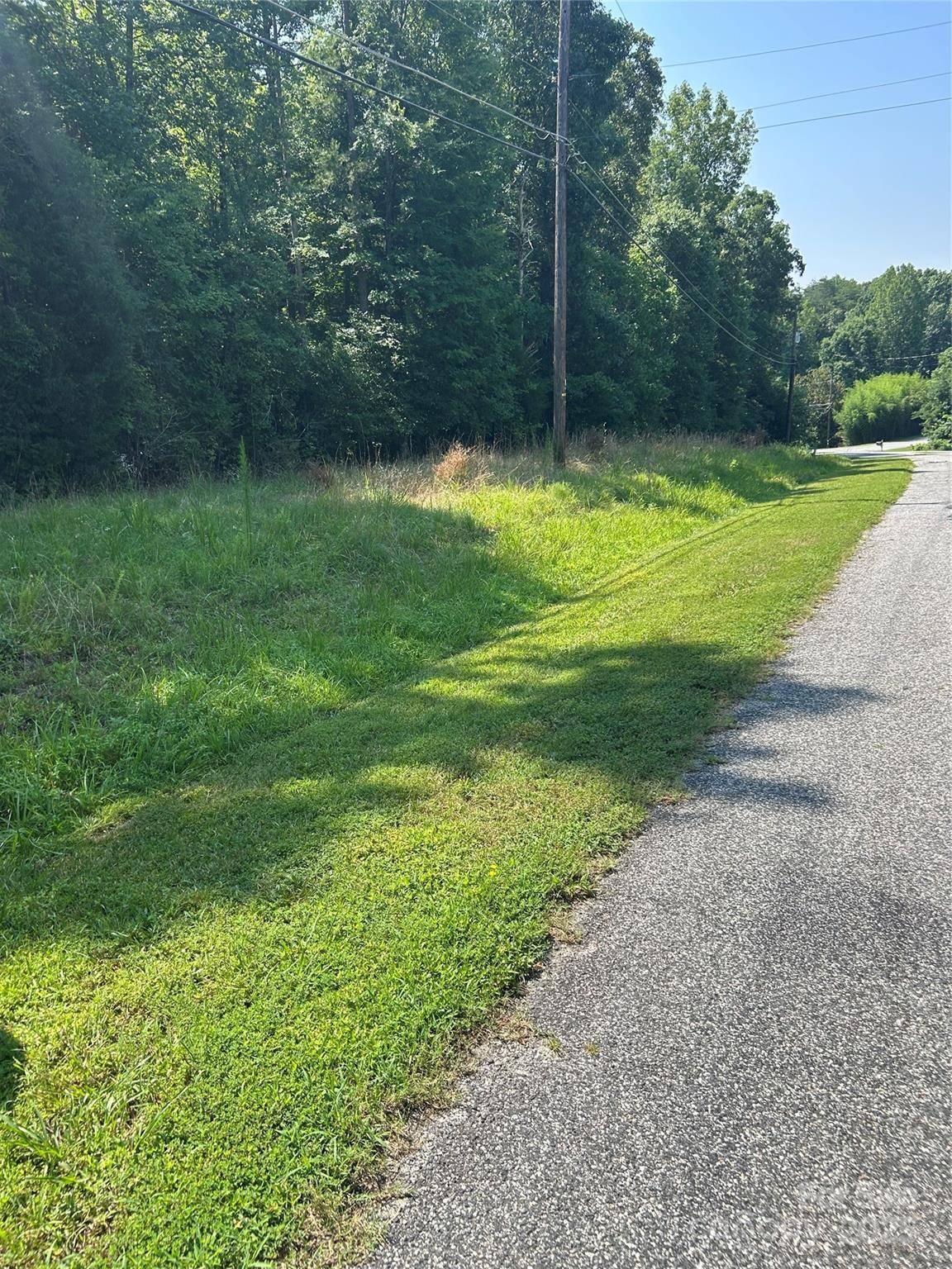255 Bowers RD, Thomasville, NC 27360