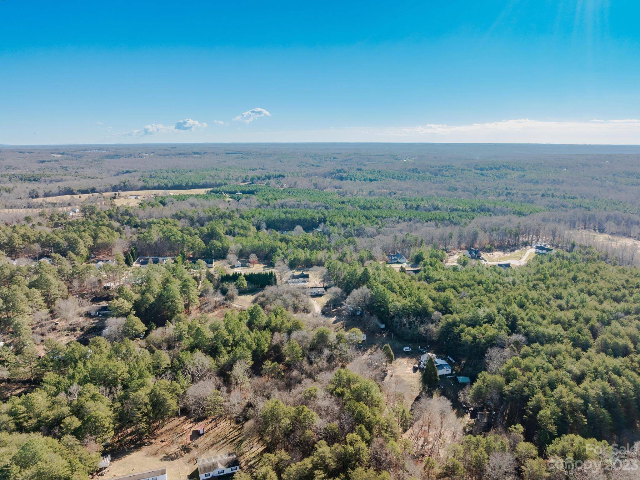 000 Lockhart LN, Statesville, NC 28677