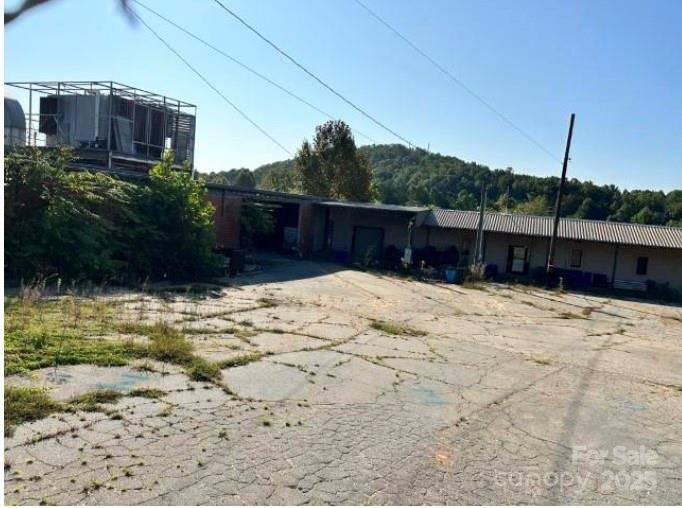 619 Connelly Springs RD SW, Lenoir, NC 28645