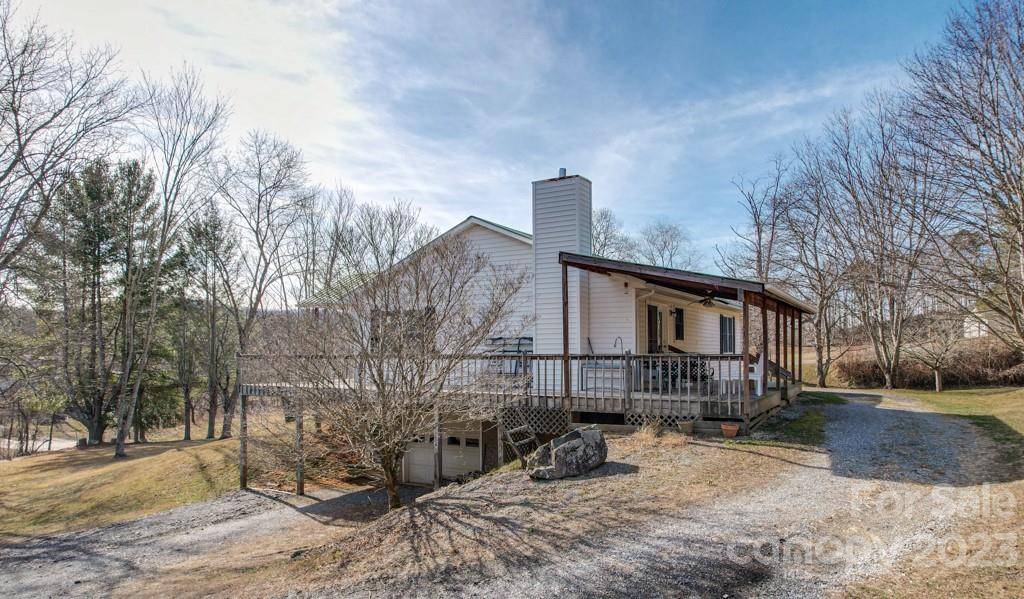 66 Fox Branch RD, Fairview, NC 28730