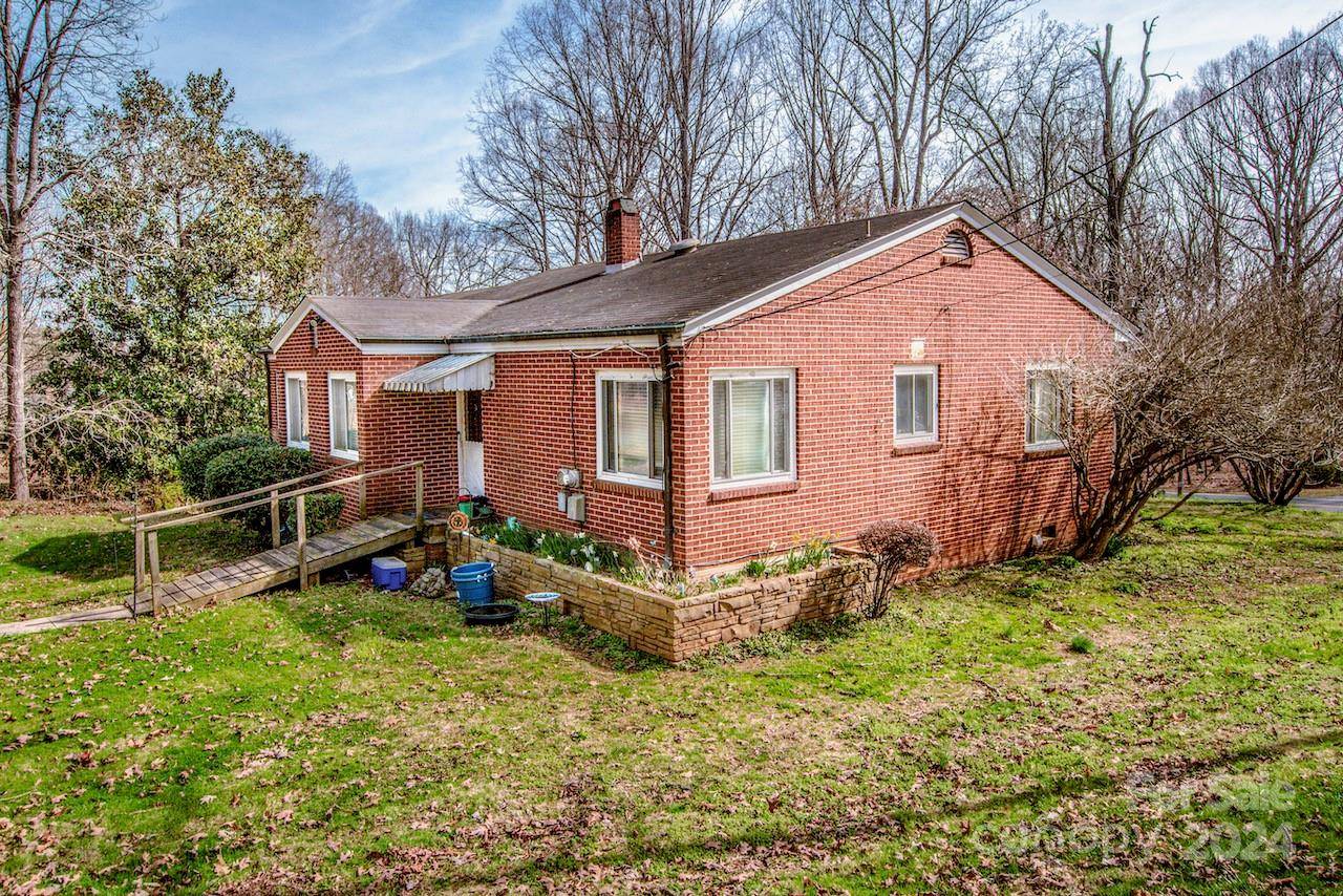 1095 Mount Ulla HWY, Mooresville, NC 28115