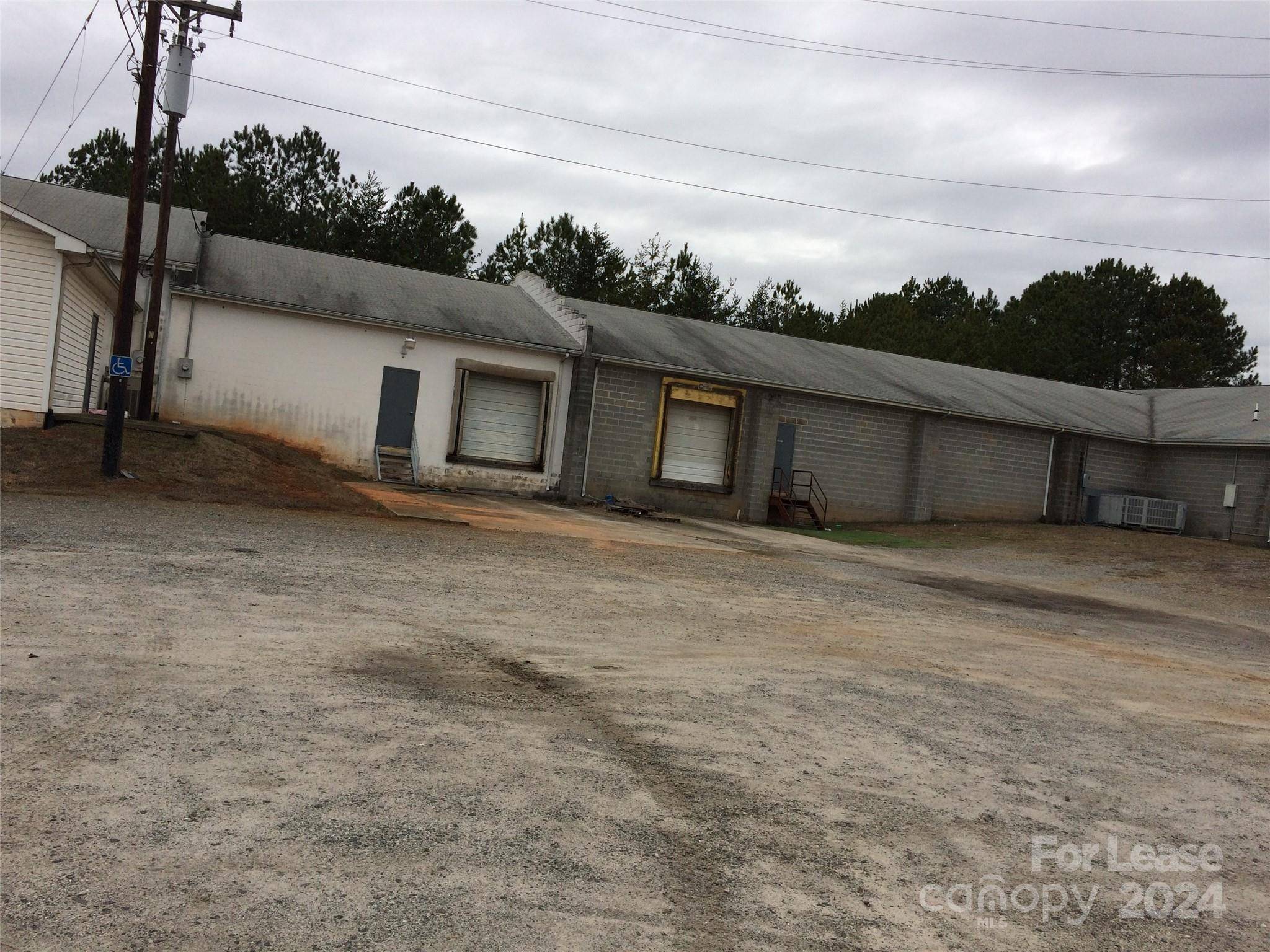 3562 Old Catawba RD #C, Claremont, NC 28610