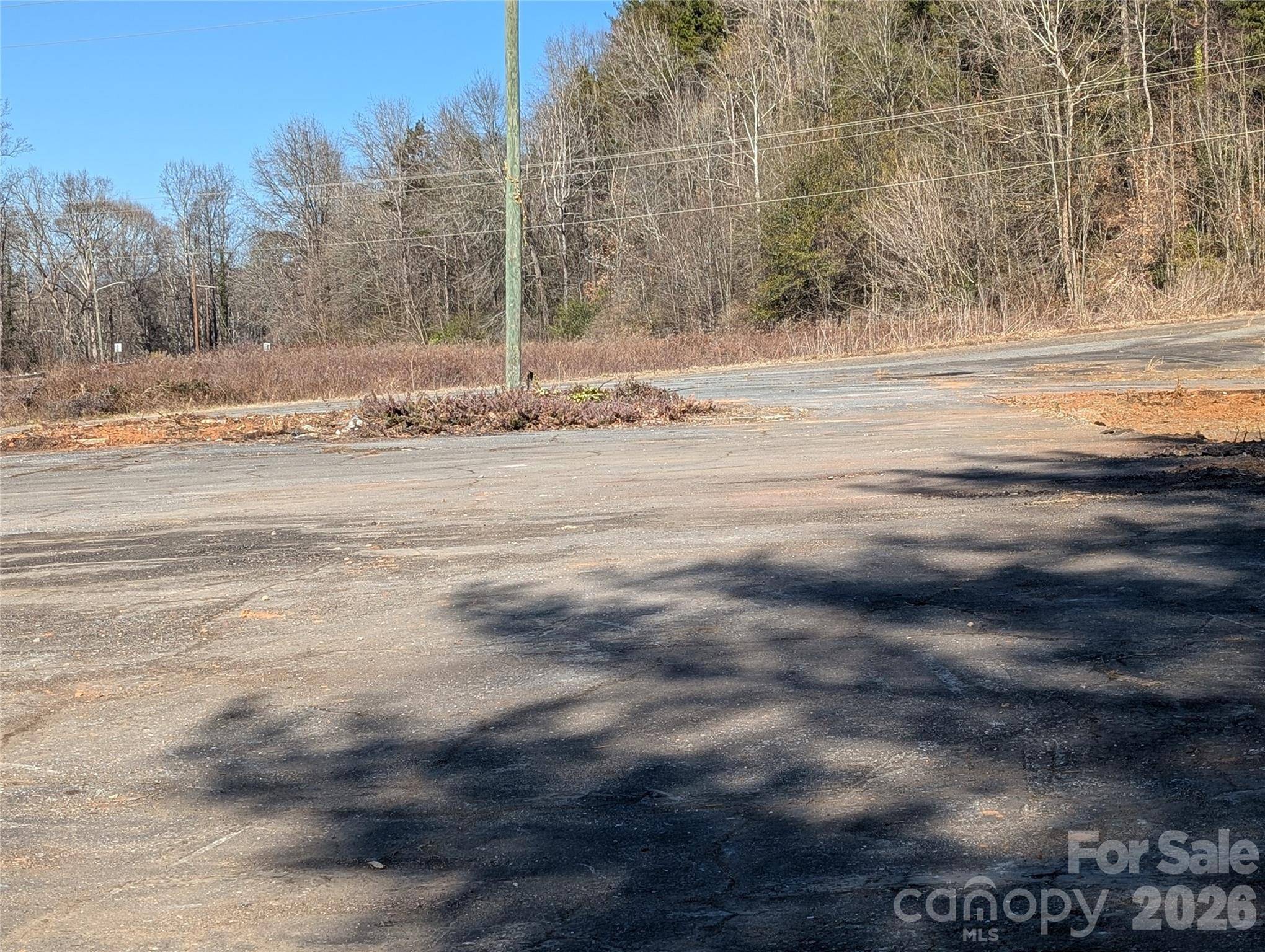 102 Sanford DR, Morganton, NC 28680