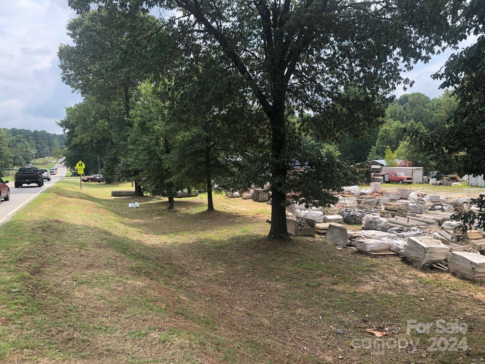 716 Oakridge Farm HWY, Mooresville, NC 28115