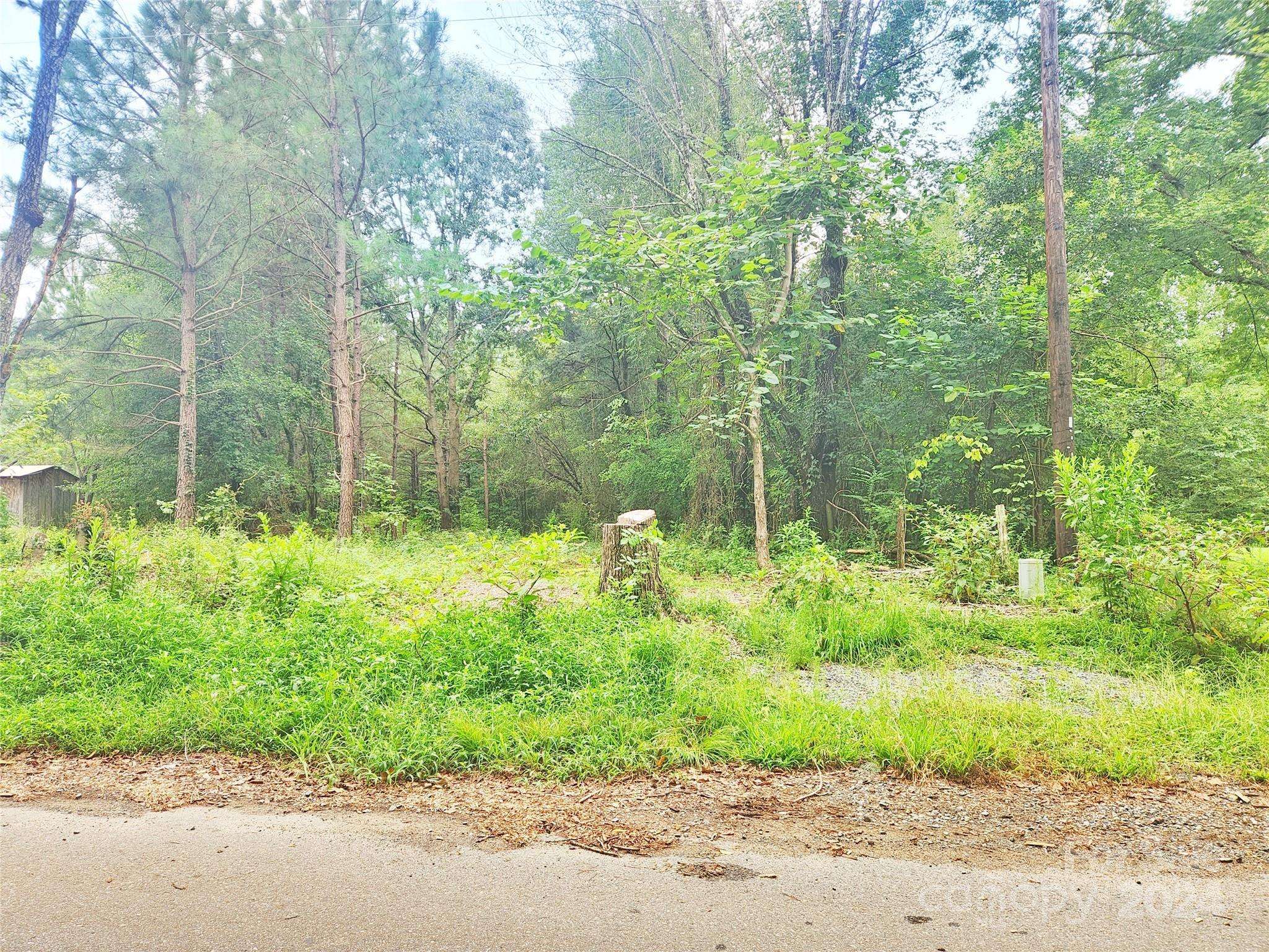1320 Hawfield RD, Charlotte, NC 28214