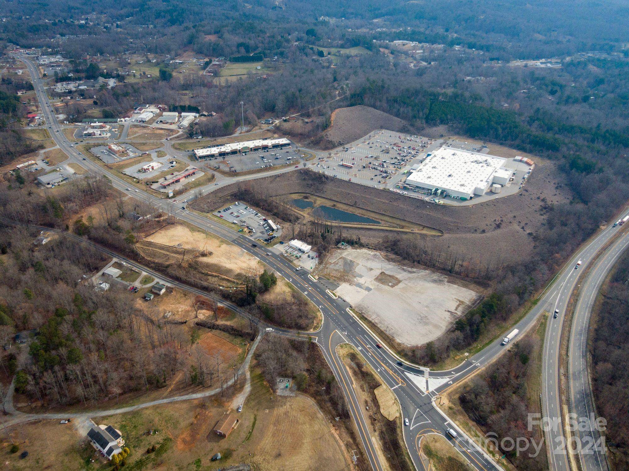 99999 Mill RD, Marion, NC 28752