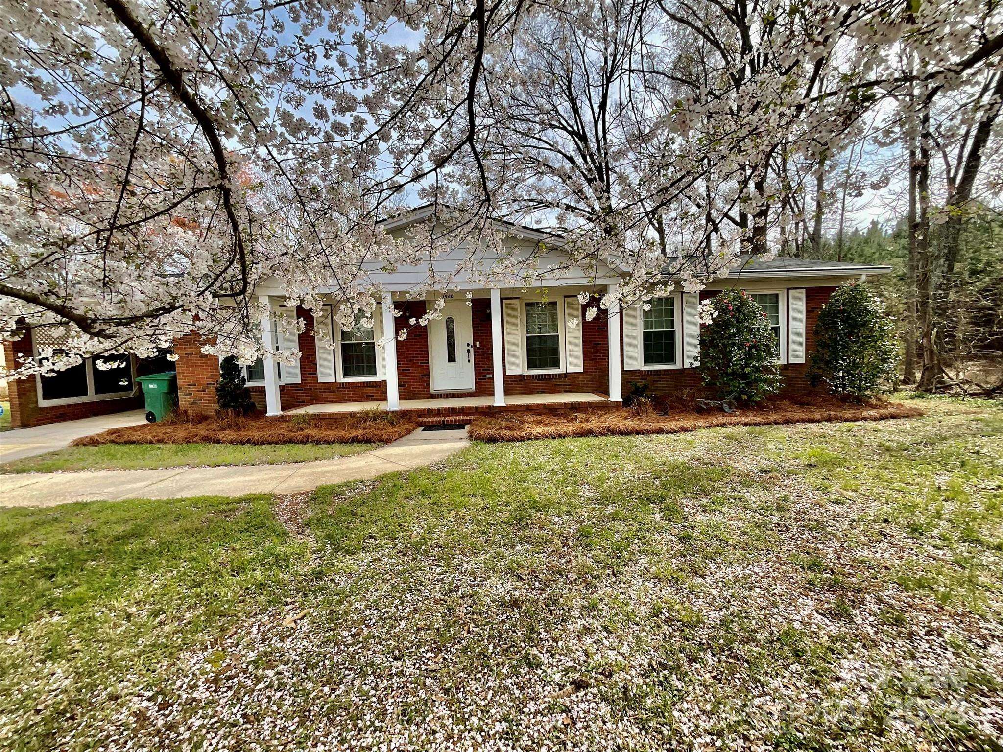 1960 Monza DR, Albemarle, NC 28001