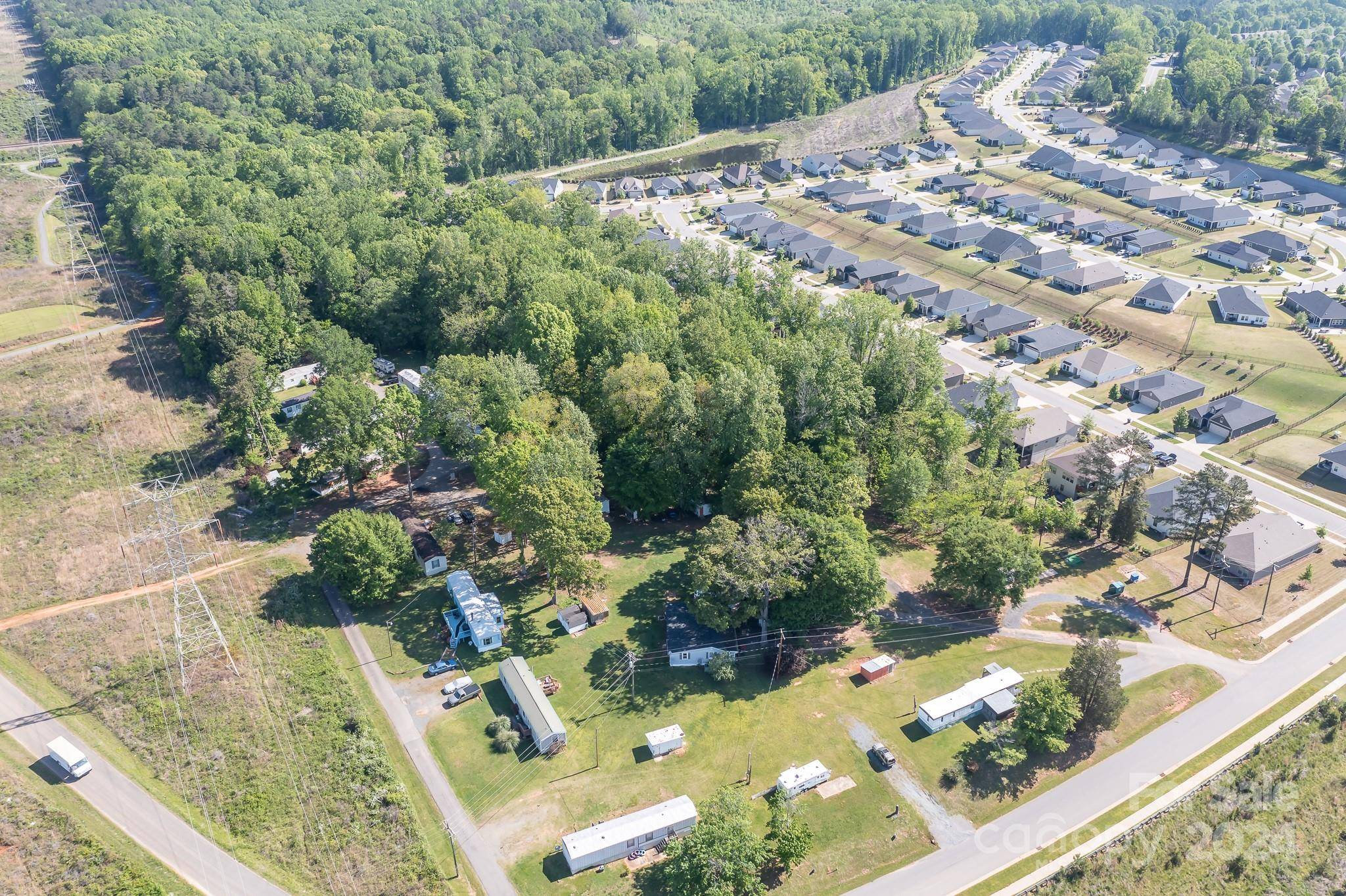 4650, 4654 & 4600 Bright RD, Charlotte, NC 28214