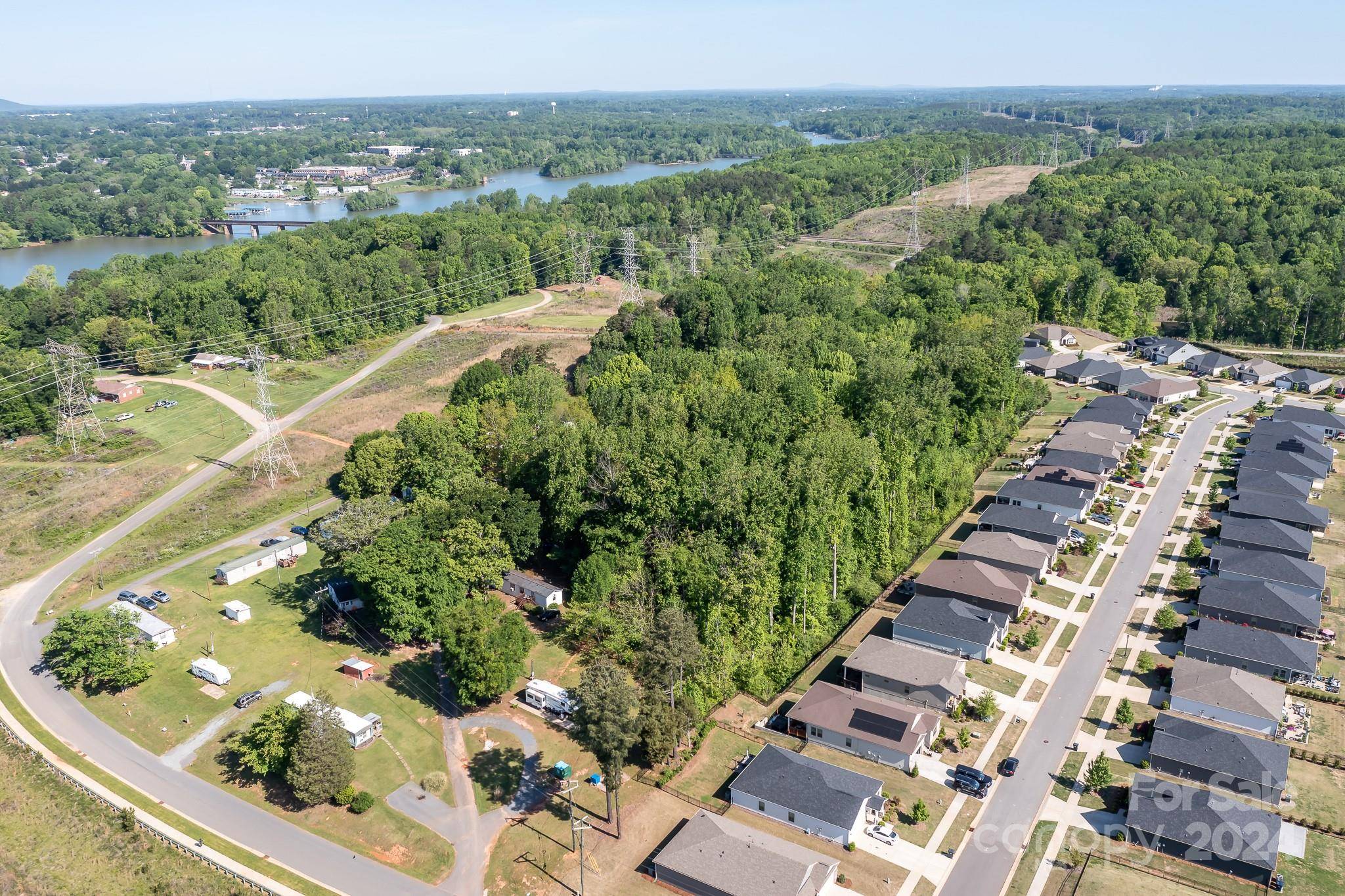 4650, 4654 & 4600 Bright RD, Charlotte, NC 28214