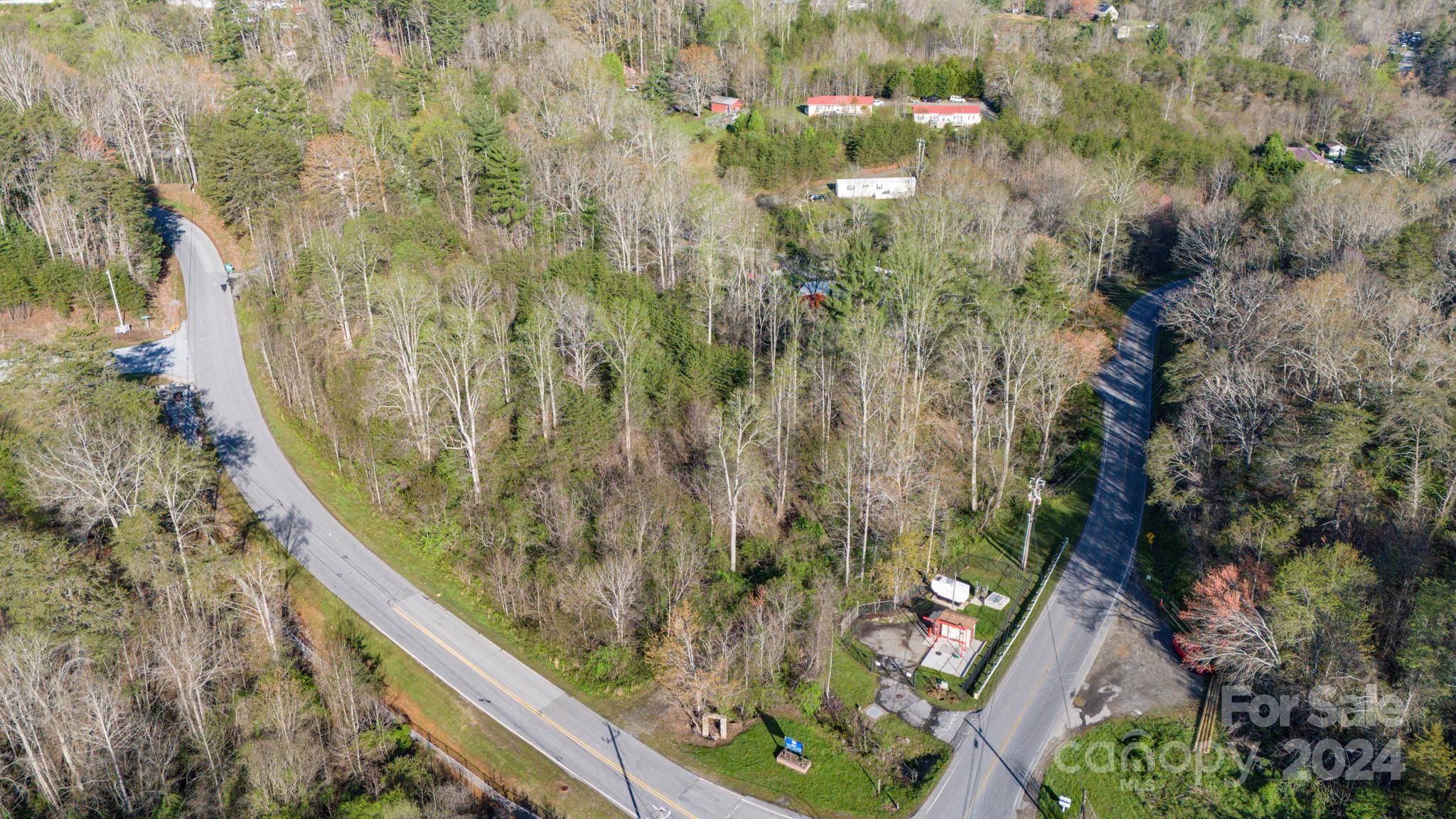 00 Canoe LN, Asheville, NC 28804