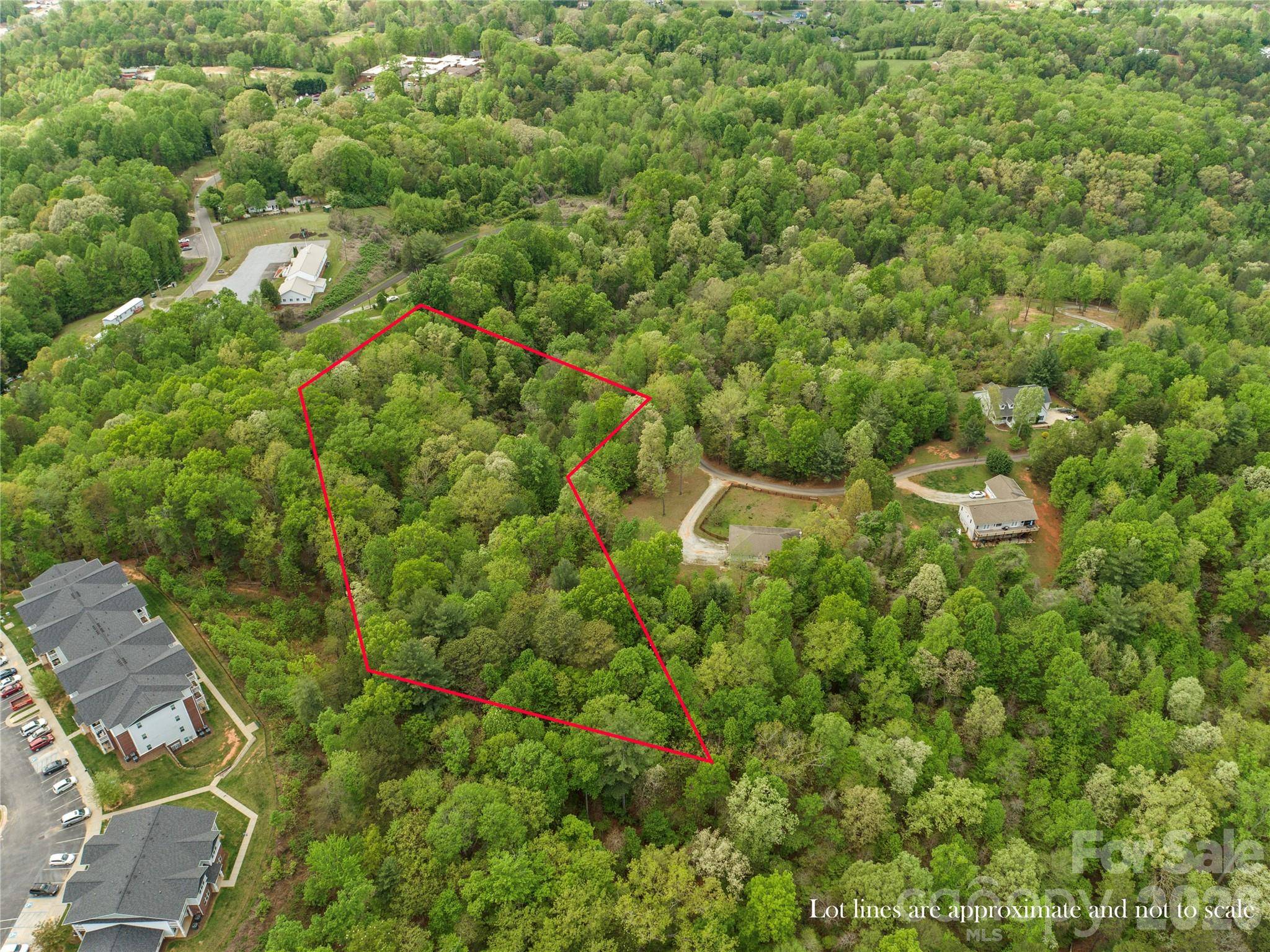 000 Yancey Ridge LN, Marion, NC 28752