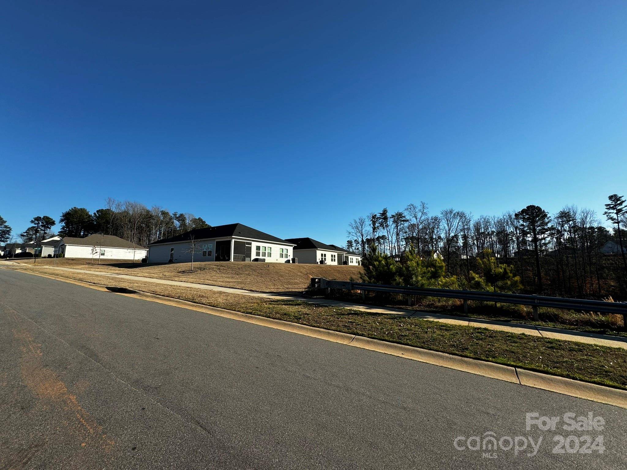 4650, 4654 & 4600 Bright RD, Charlotte, NC 28214
