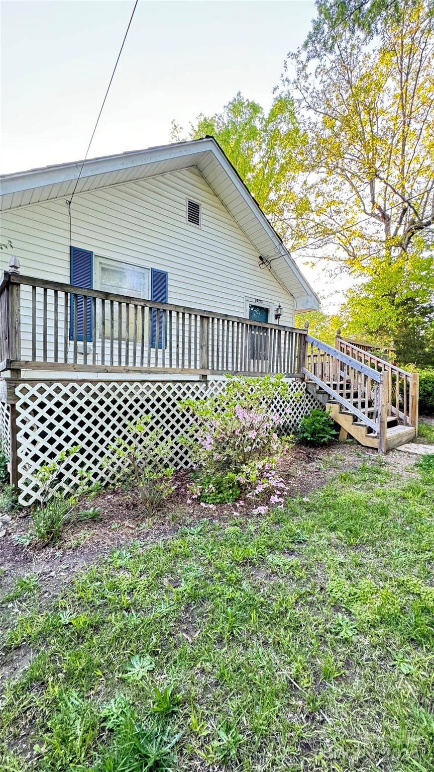 39273 Wright RD, New London, NC 28127