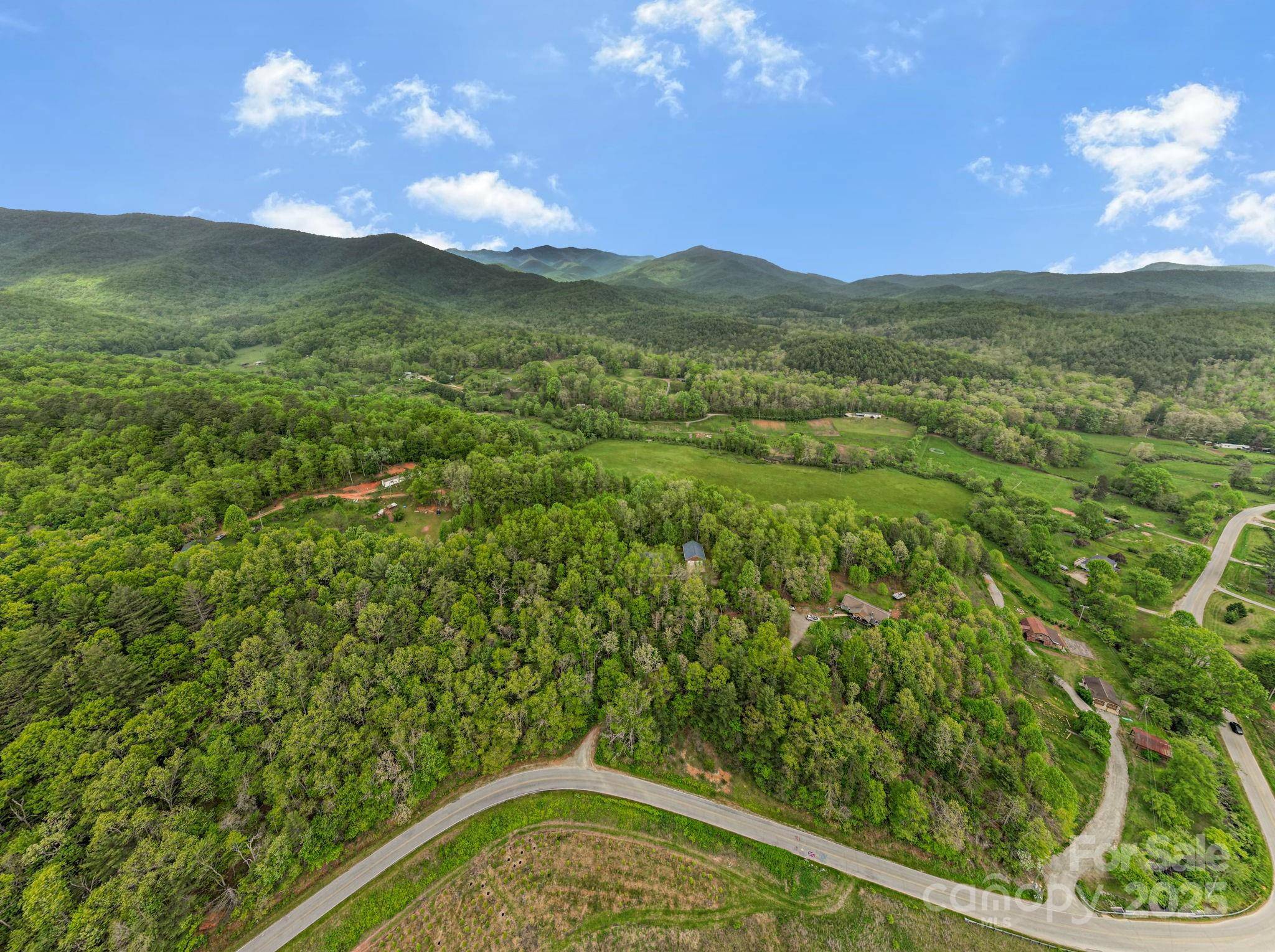 2 Harlow and Cricket DR, Balsam Grove, NC 28708
