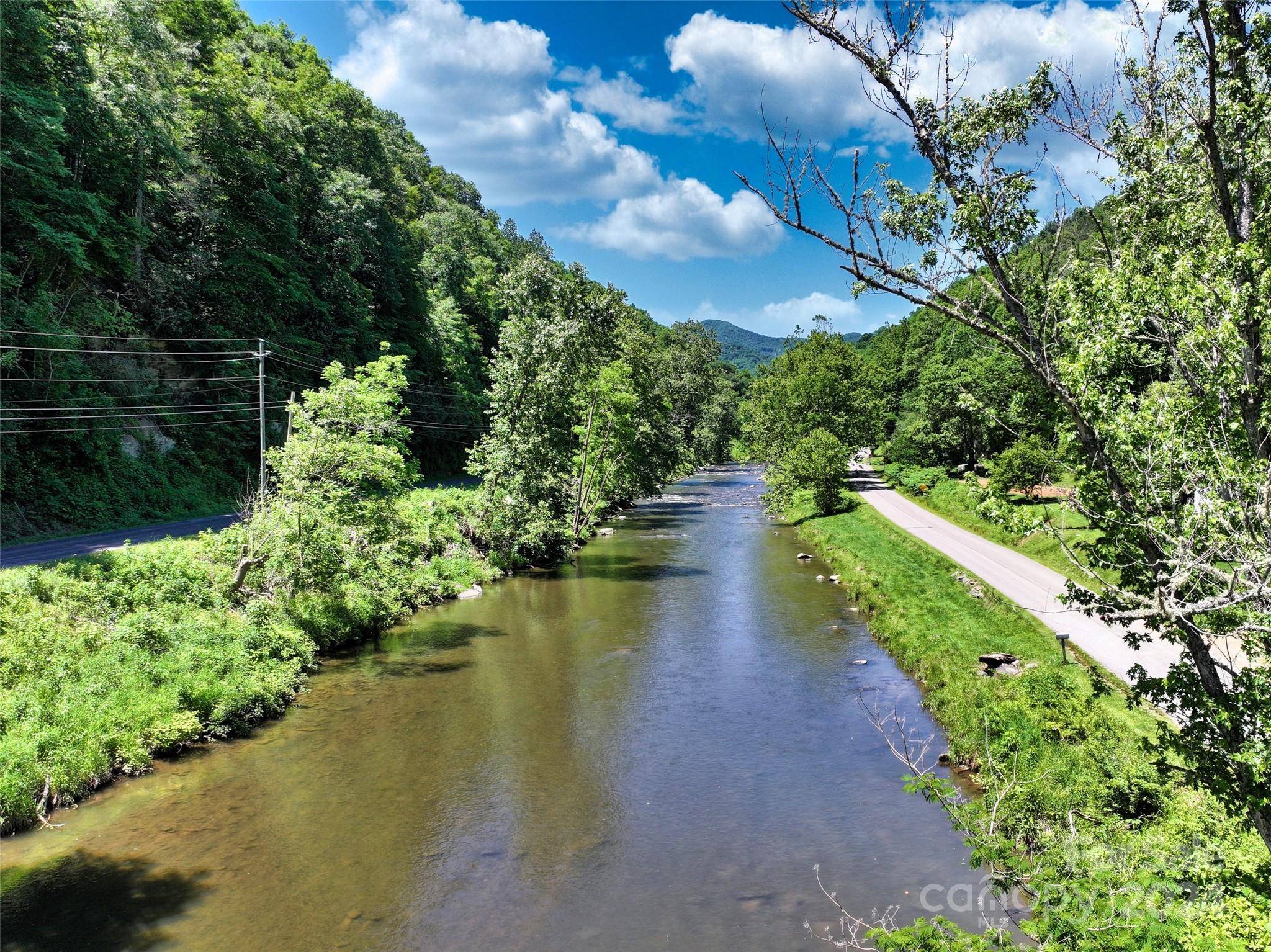 3065 Piney Hill RD, Burnsville, NC 28714