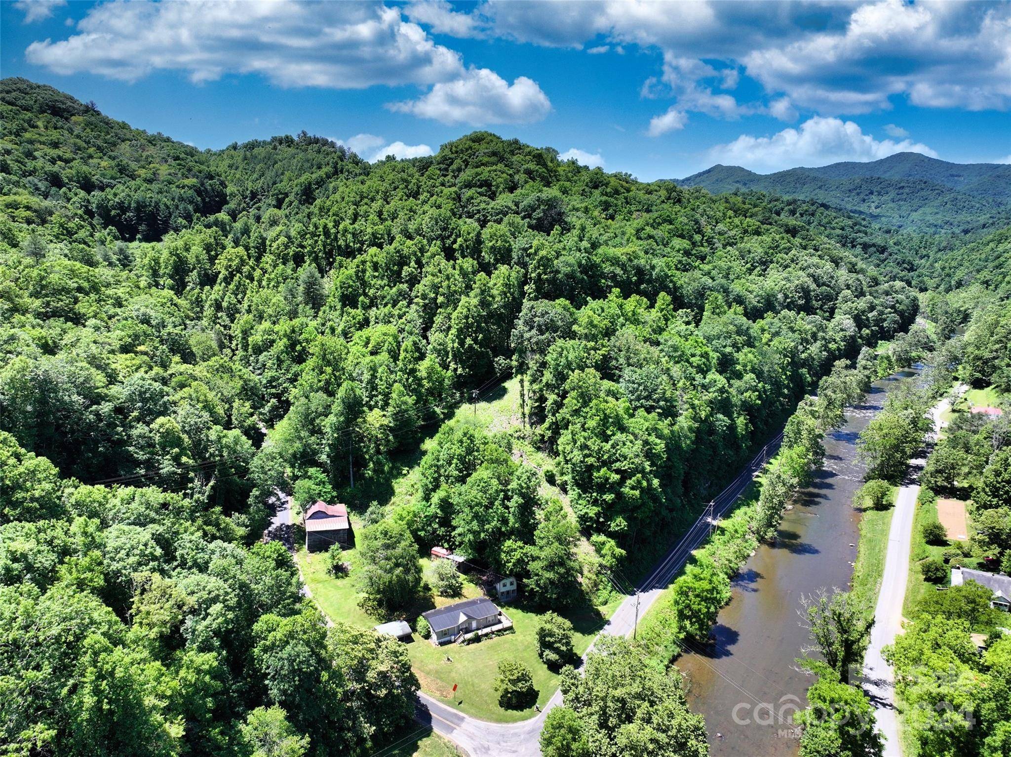 3065 Piney Hill RD, Burnsville, NC 28714