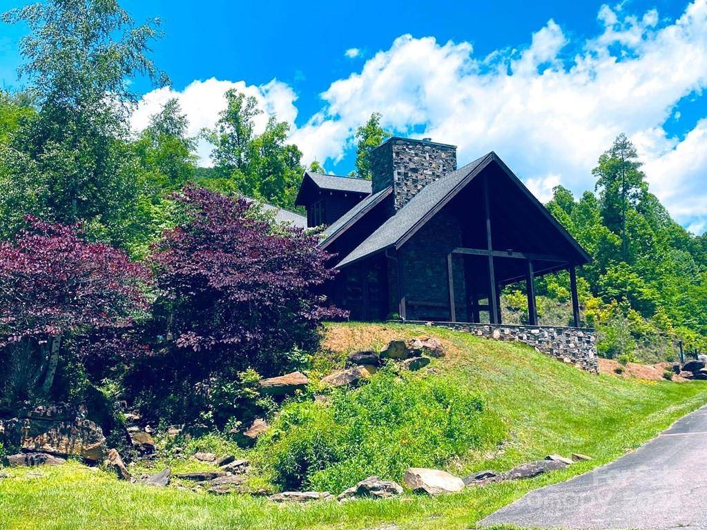 34 Grouse Haven LN, Sylva, NC 28779