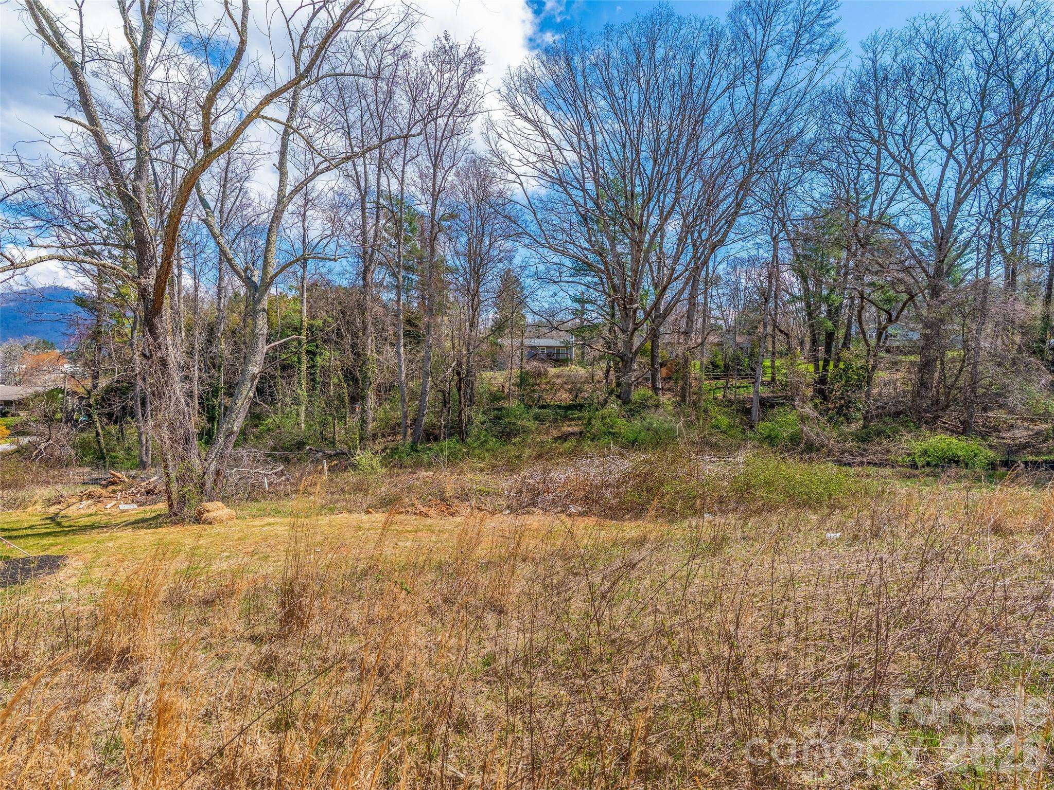 105 Round Table TRL #Lot 6, Asheville, NC 28803
