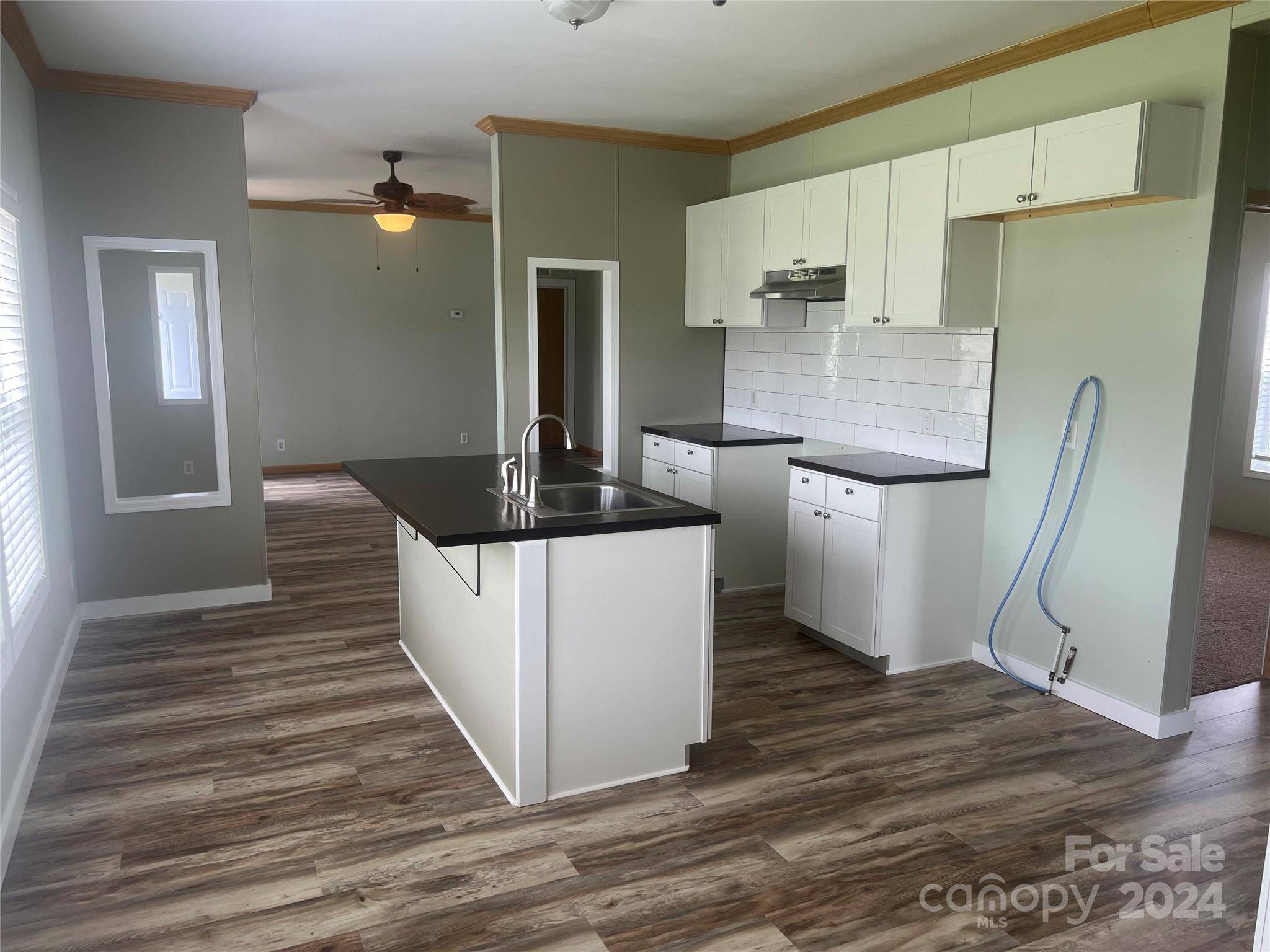 200 Olin LOOP, Olin, NC 28660