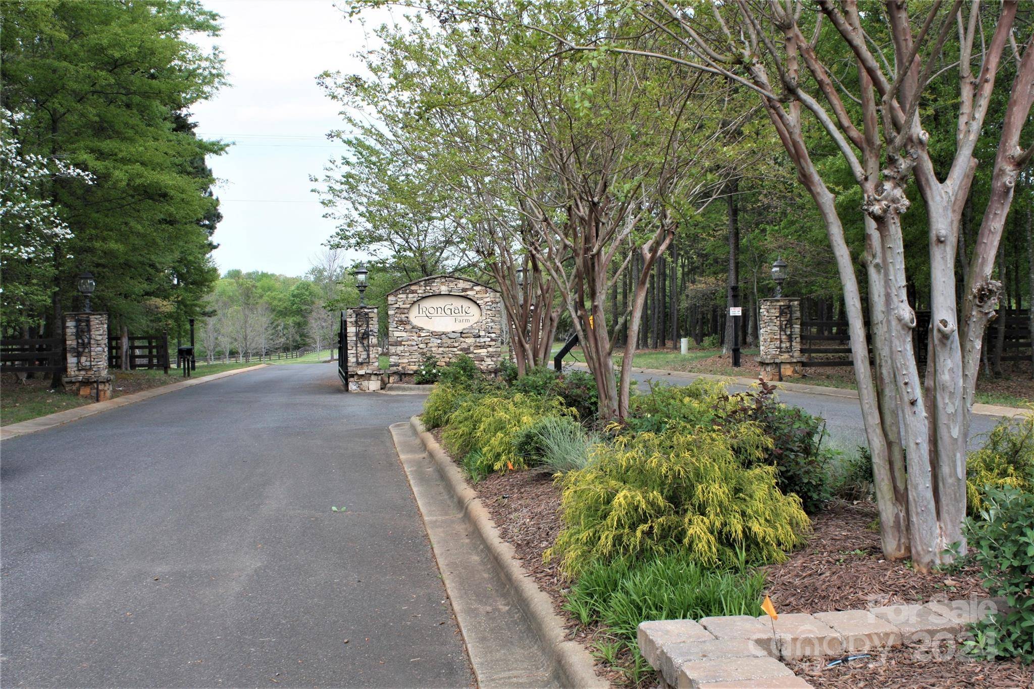 880 Bellegray RD #19, Clover, SC 29710