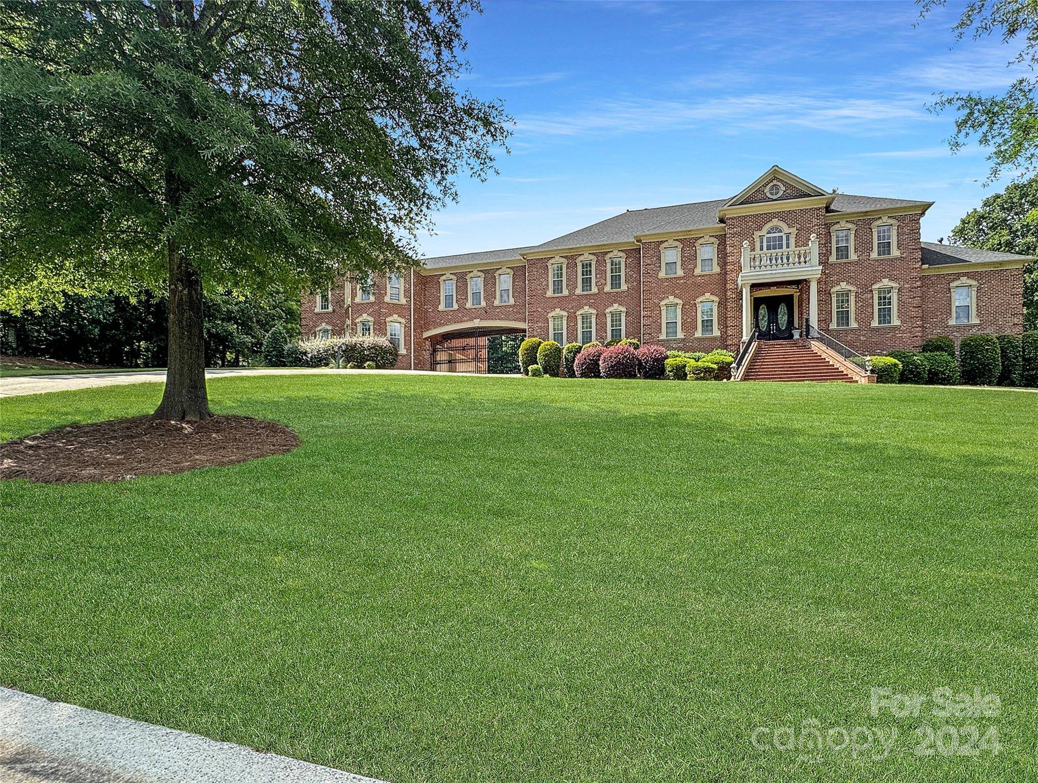 9100 Woodhall Lake DR, Waxhaw, NC 28173
