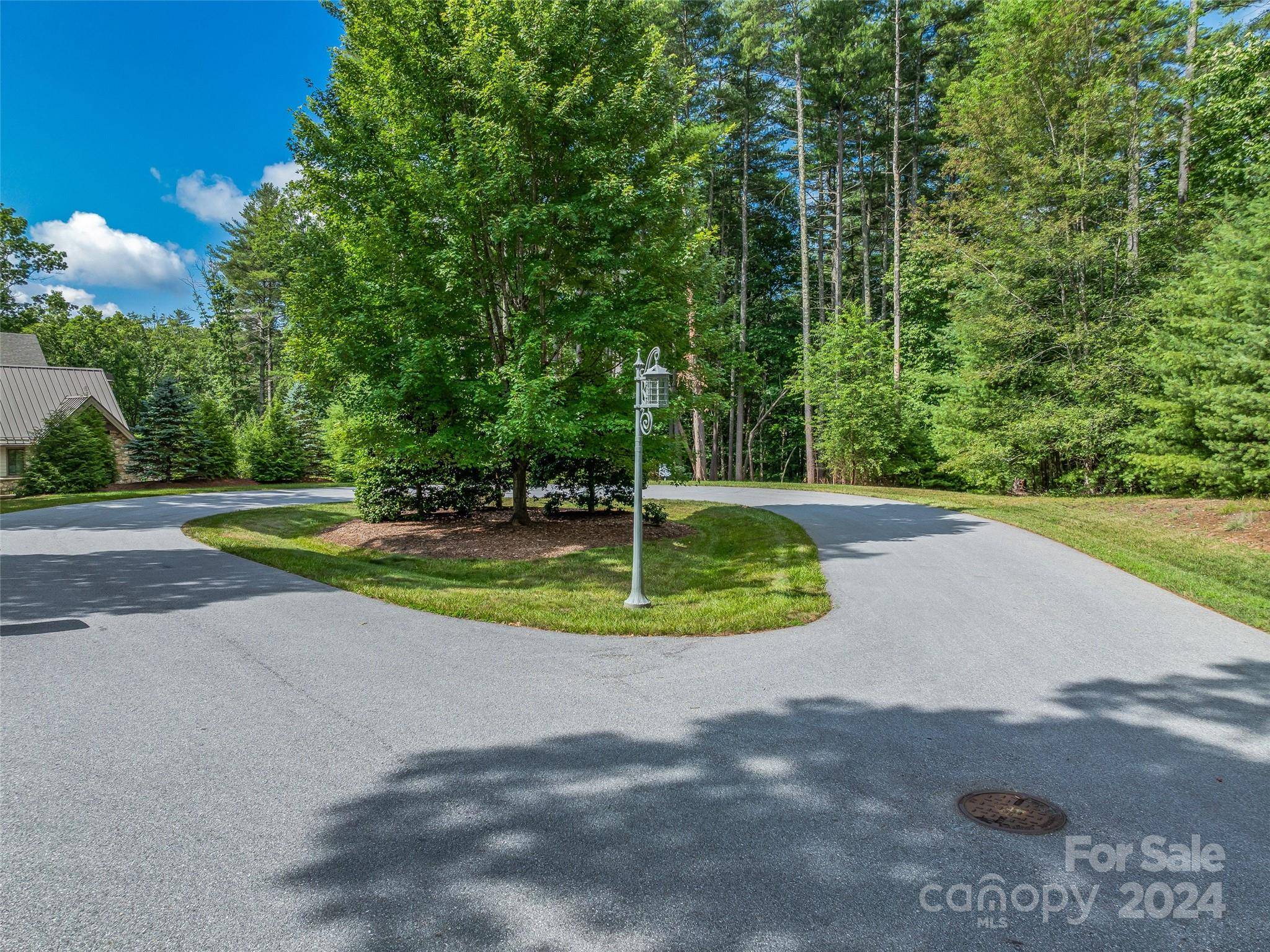 128 Mirehouse RUN #144, Asheville, NC 28803