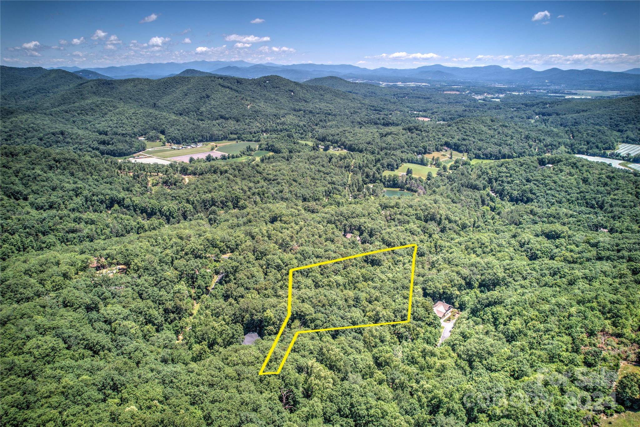 567 Shining Rock PATH, Horse Shoe, NC 28742