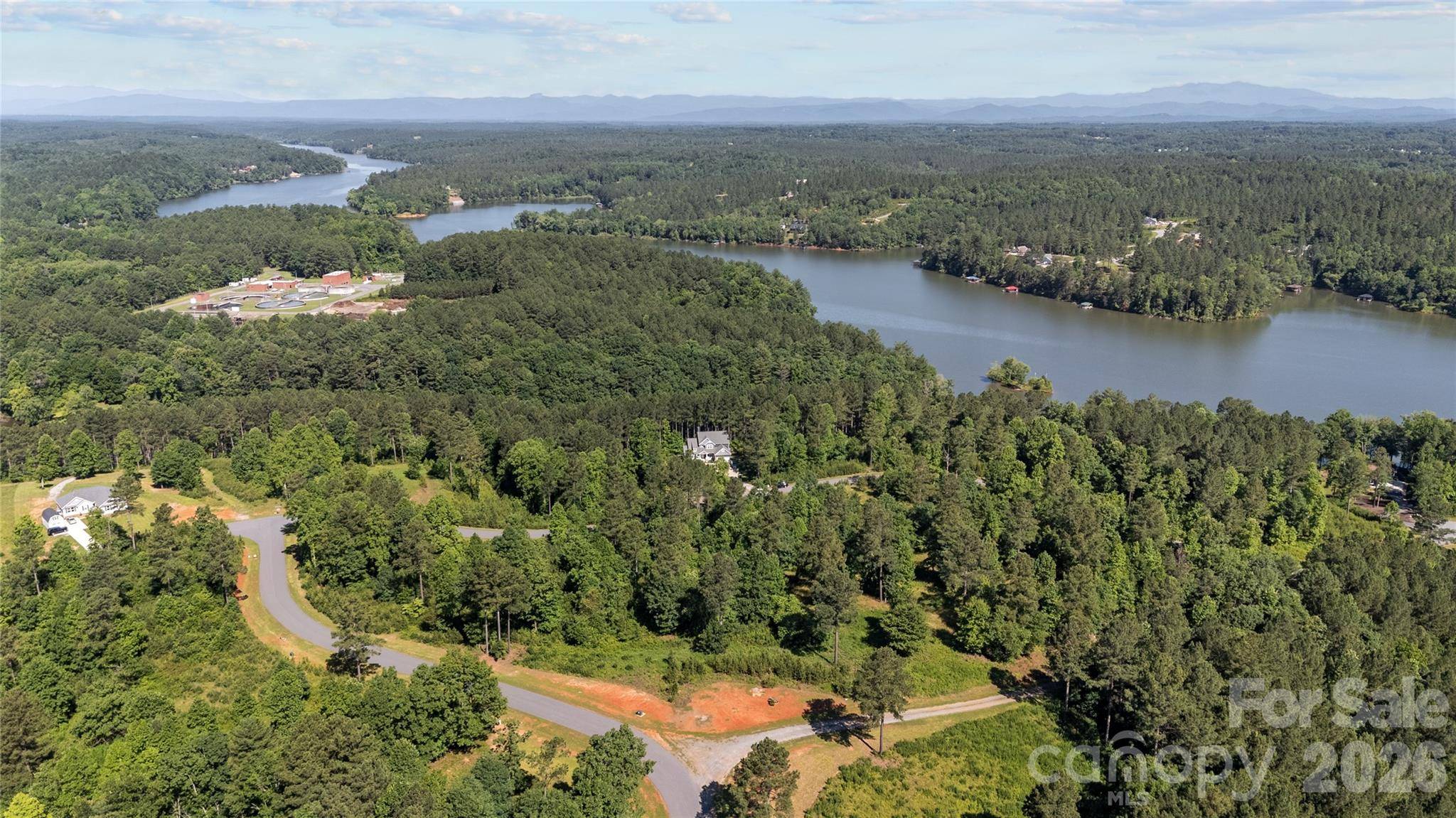2108 Island View LN, Connelly Springs, NC 28612