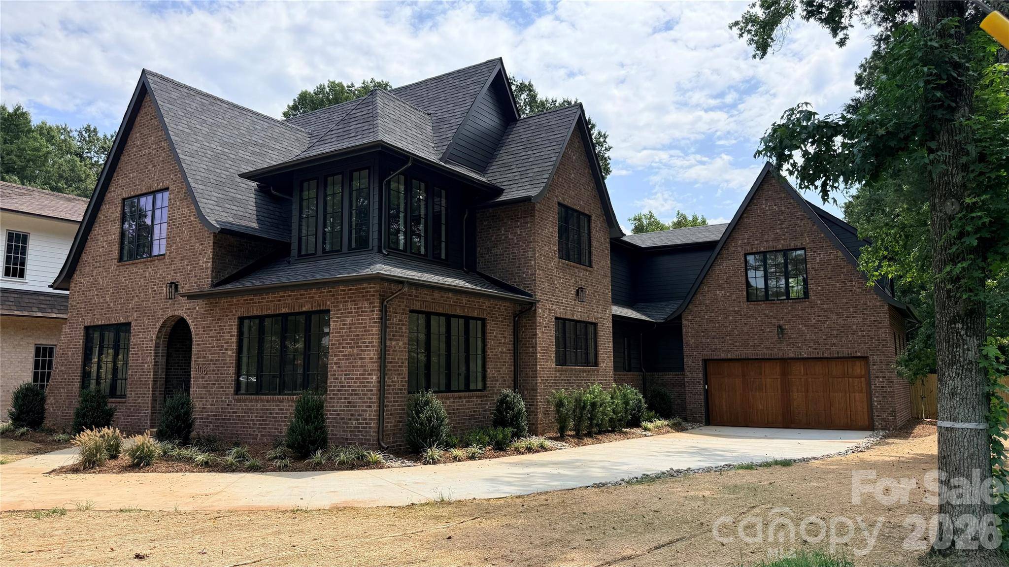 106 Hunter LN, Charlotte, NC 28211