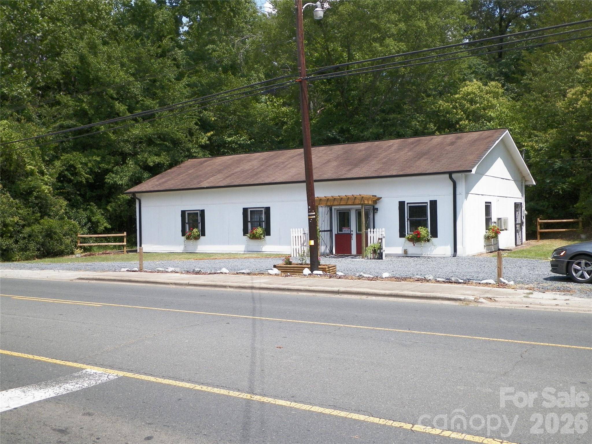 500 Julius Chambers AVE N, Mount Gilead, NC 27306
