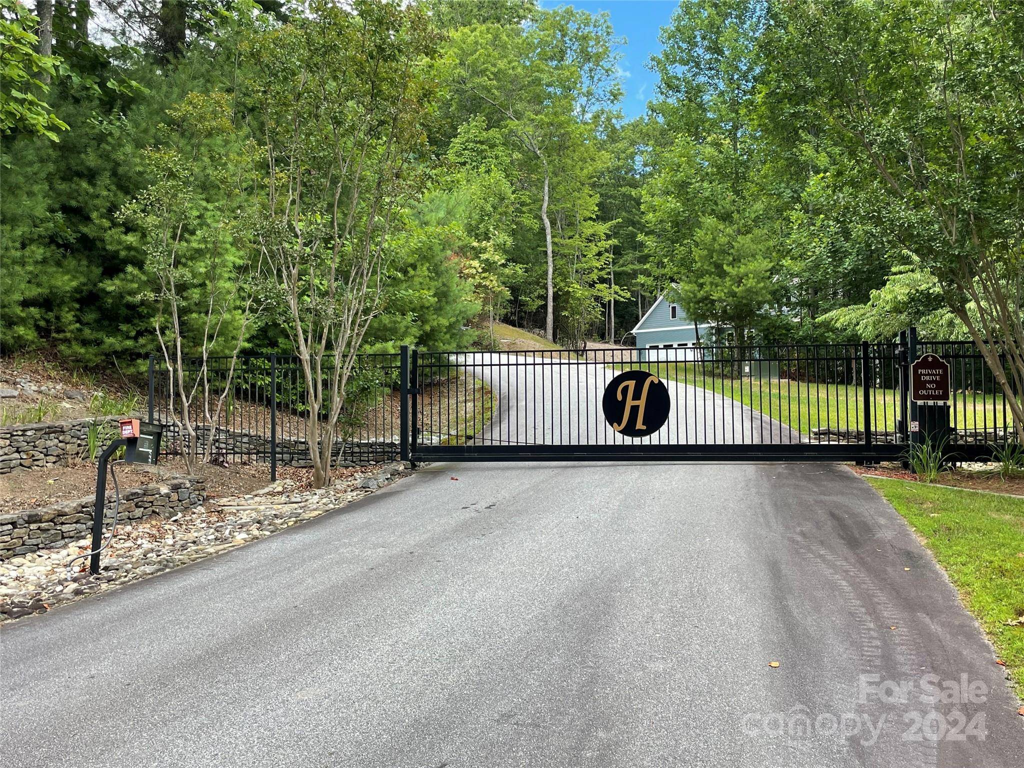 00 Willow Run LN #6, Zirconia, NC 28790